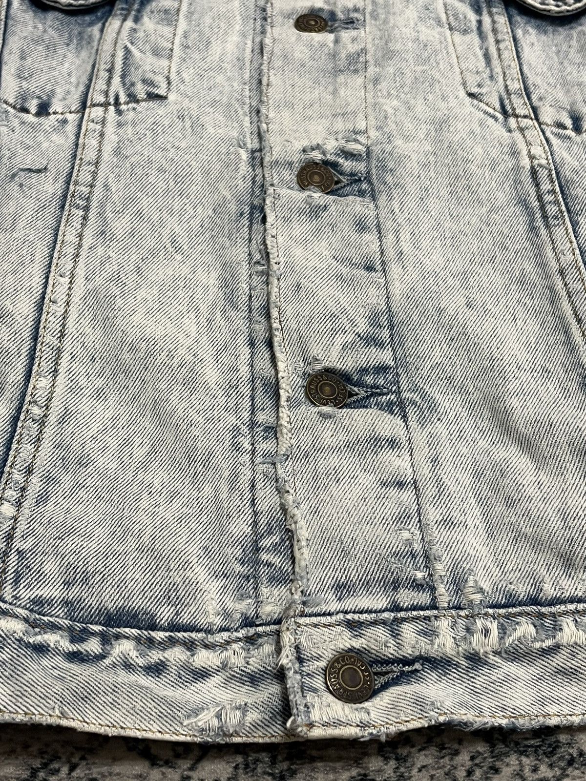 Levi's Vintage distressed Levis jeans Size US XL / EU 56 / 4 - 15 Thumbnail