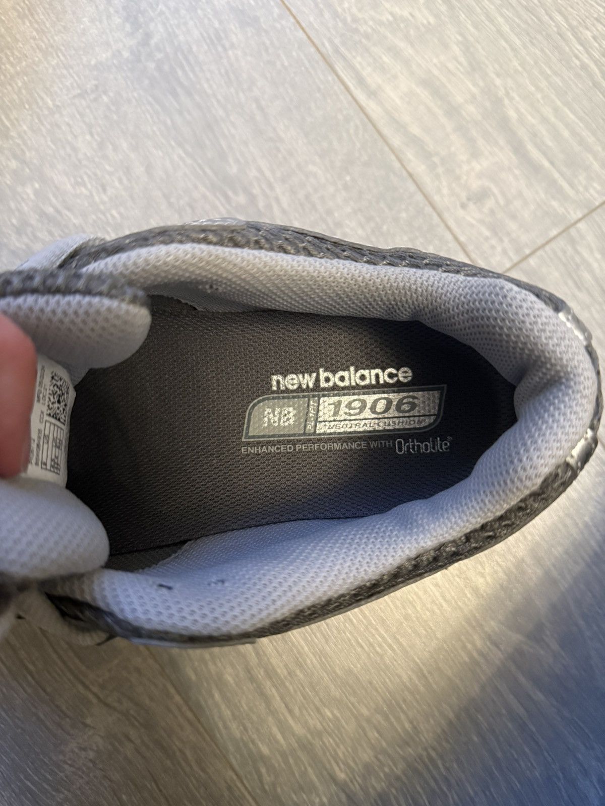 New Balance New Balance Grey Silver 1906R Mens Streetwear Trainers 9.5 Size US 9.5 / EU 42-43 - 8 Thumbnail