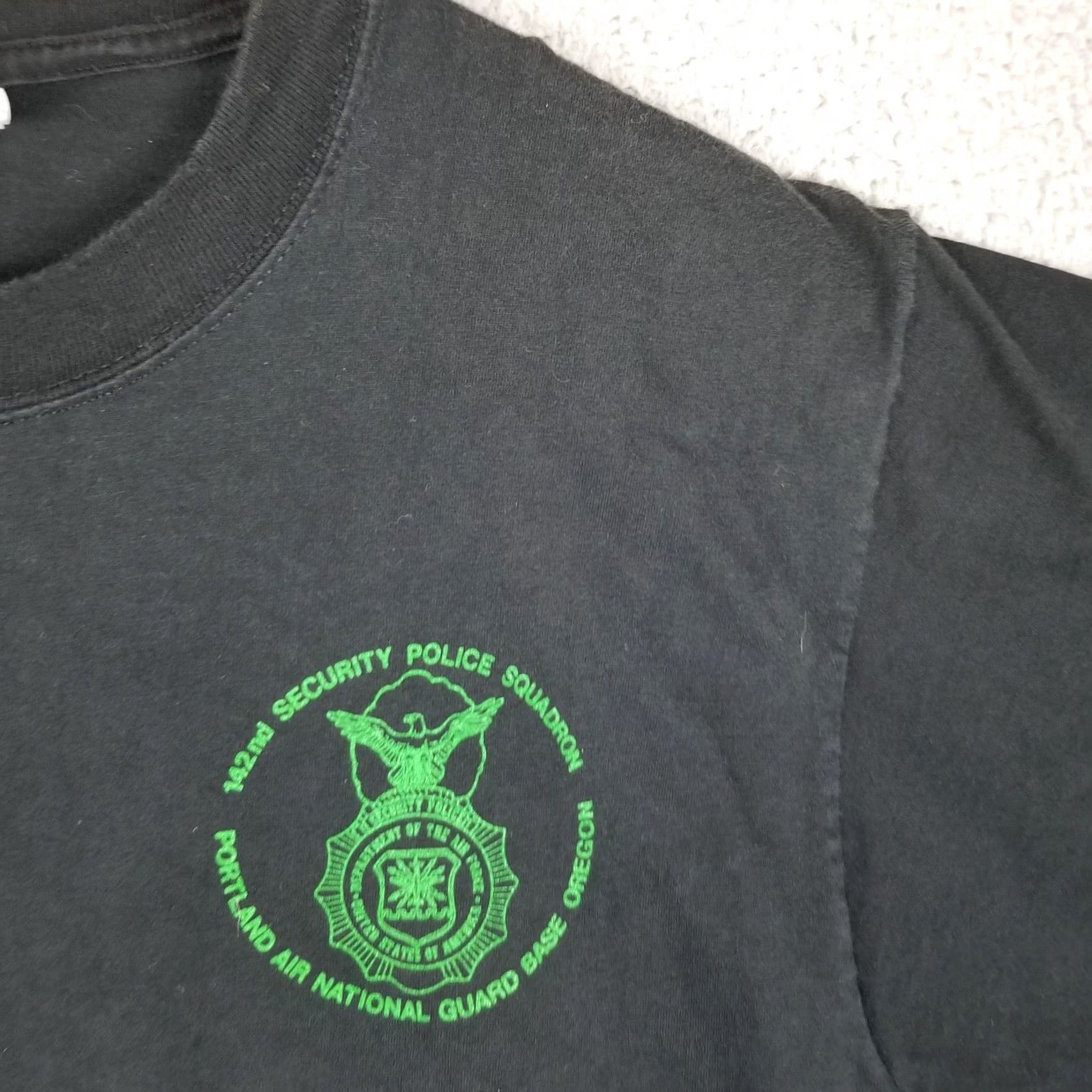 Vintage VINTAGE PORTLAND AIR NATIONAL GUARD SHIRT Men Medium Black Crew Neck Short Sleeve T-Shirt USA 90s USNG Logo Double Sided Mens Size US M / EU 48-50 / 2 - 3 Thumbnail