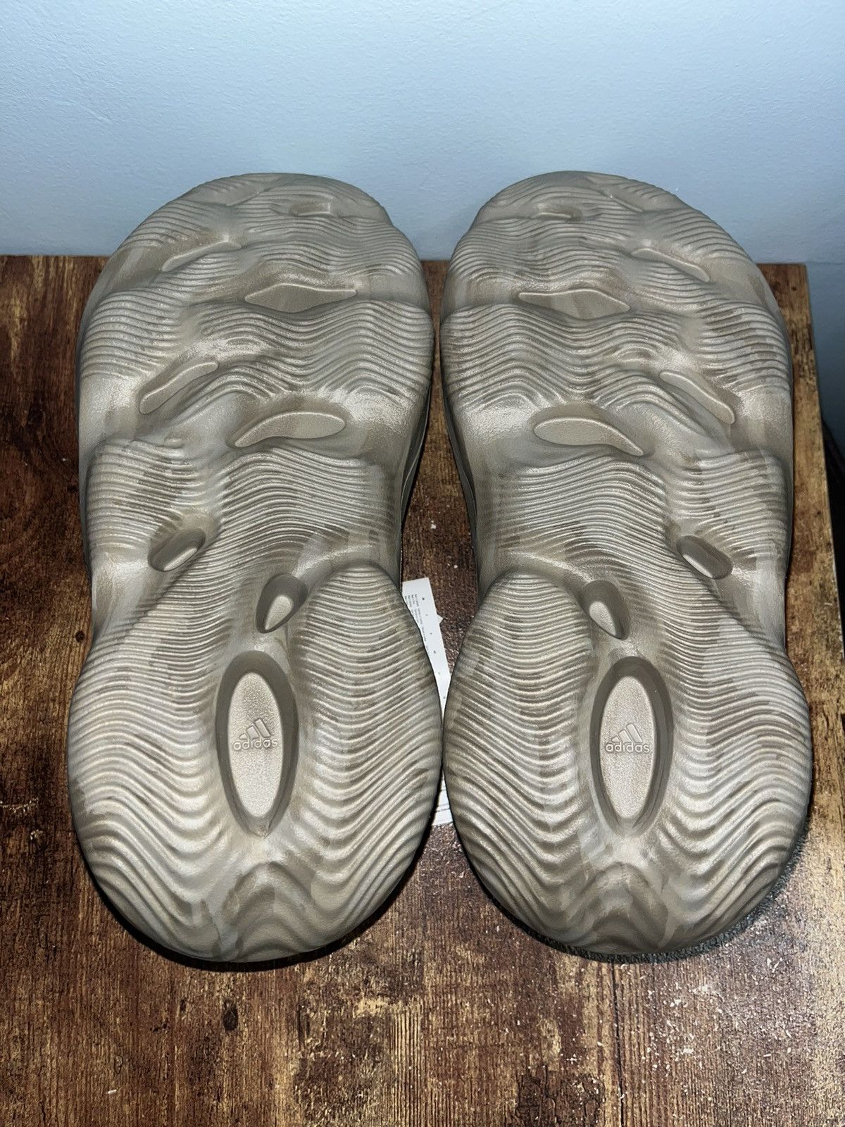 Adidas × Kanye West Yeezy Foam RNNR Stone Sage Size 8 Size US 8 / EU 41 - 7 Thumbnail