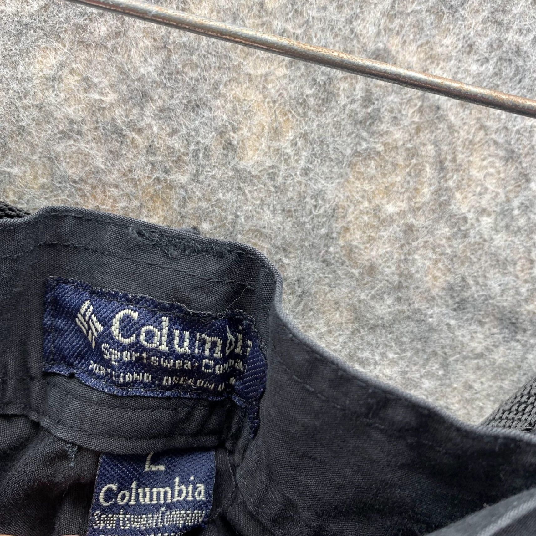Vintage Columbia Pants Men Large Black Cargo 2 in 1 Shorts Hiking Utility Camp Vintage Cargo Pocket Men Regular Waist 30 Inseam 29 Cotton Size US 33 - 3 Thumbnail