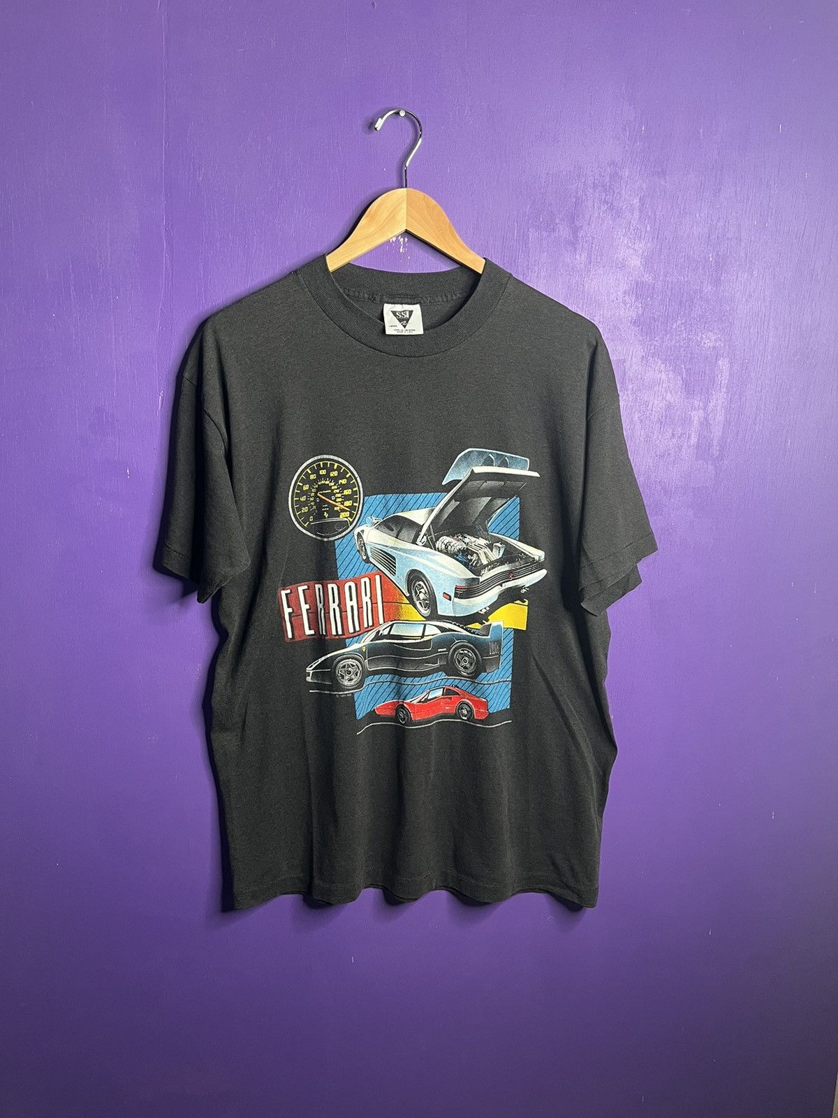 Vintage Vintage 1991 Ferrari F40 car faded t-shirt Size US L / EU 52-54 / 3 - 1 Thumbnail