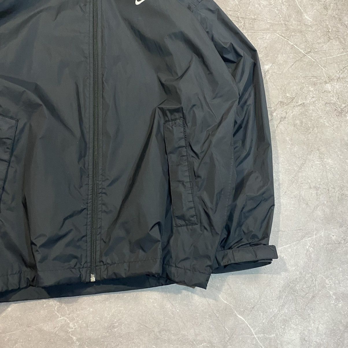Vintage VINTAGE NIKE NYLON JACKET CENTER LOGO SWOOSH 00s Size US M / EU 48-50 / 2 - 12 Thumbnail