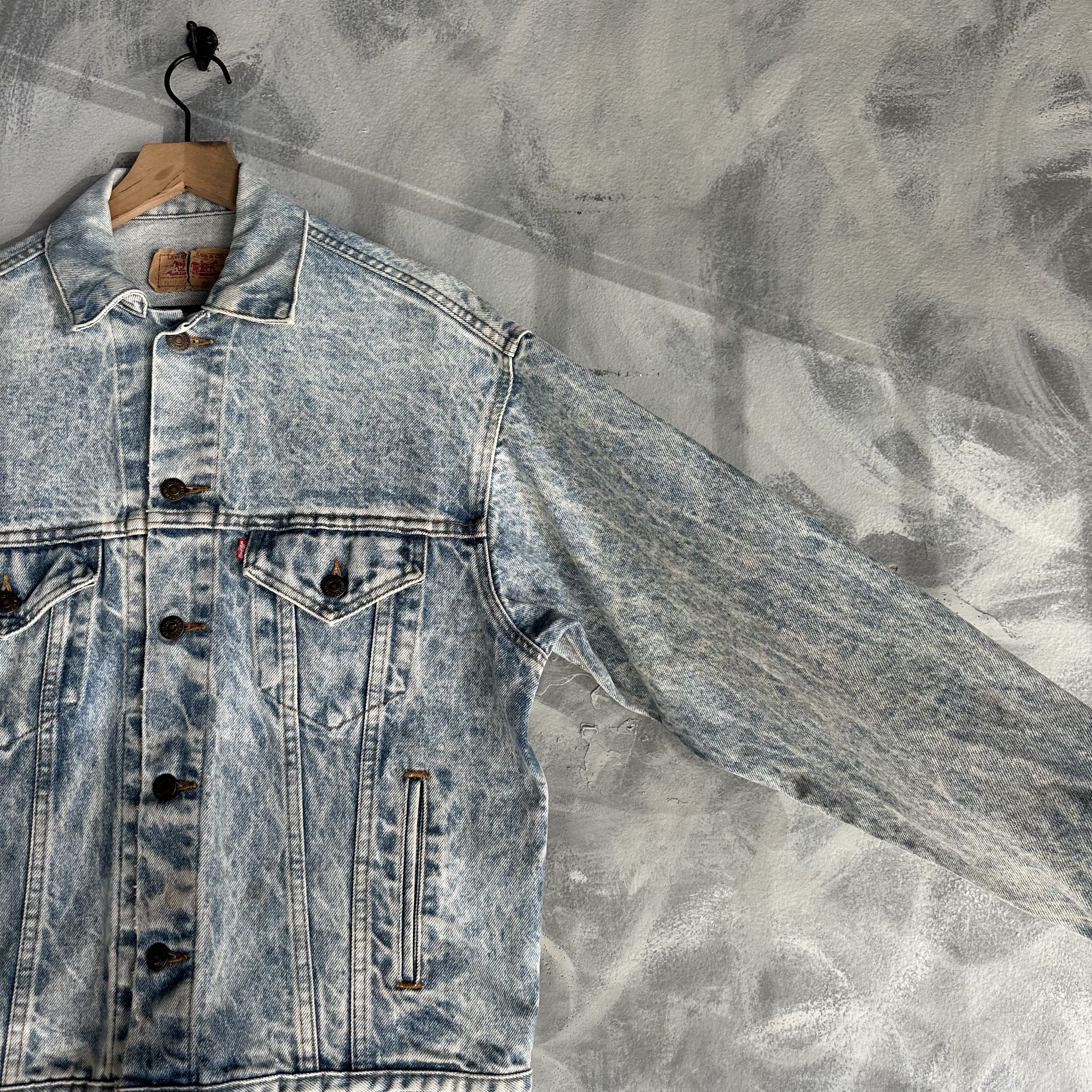 Levi's Vintage Levi's Denim Trucker Jacket Mens S Blue Acid Wash Size US S / EU 44-46 / 1 - 3 Thumbnail