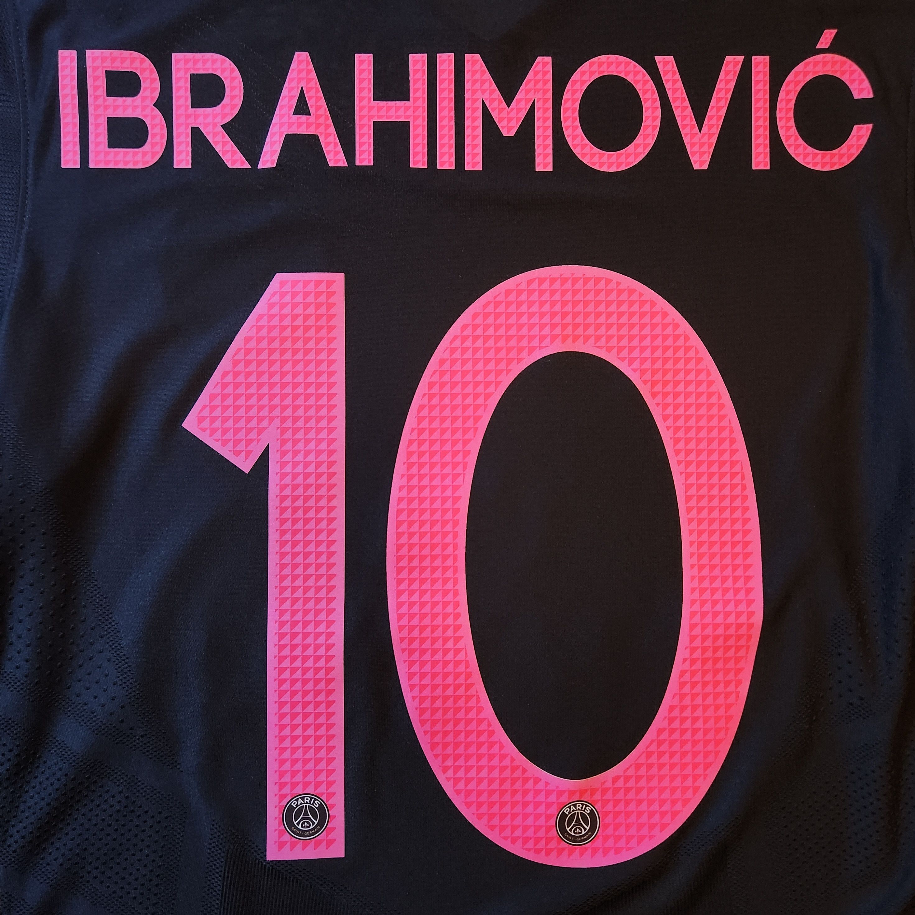 Nike Authentic Player Issue PSG Paris 2015-2016 3rd Third Jersey Size US M / EU 48-50 / 2 - 3 Thumbnail