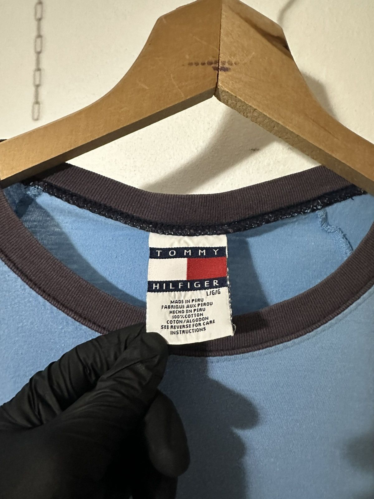 Tommy Hilfiger Tommi Hilfiger VTG Rare Tee Size US XL / EU 56 / 4 - 4 Thumbnail