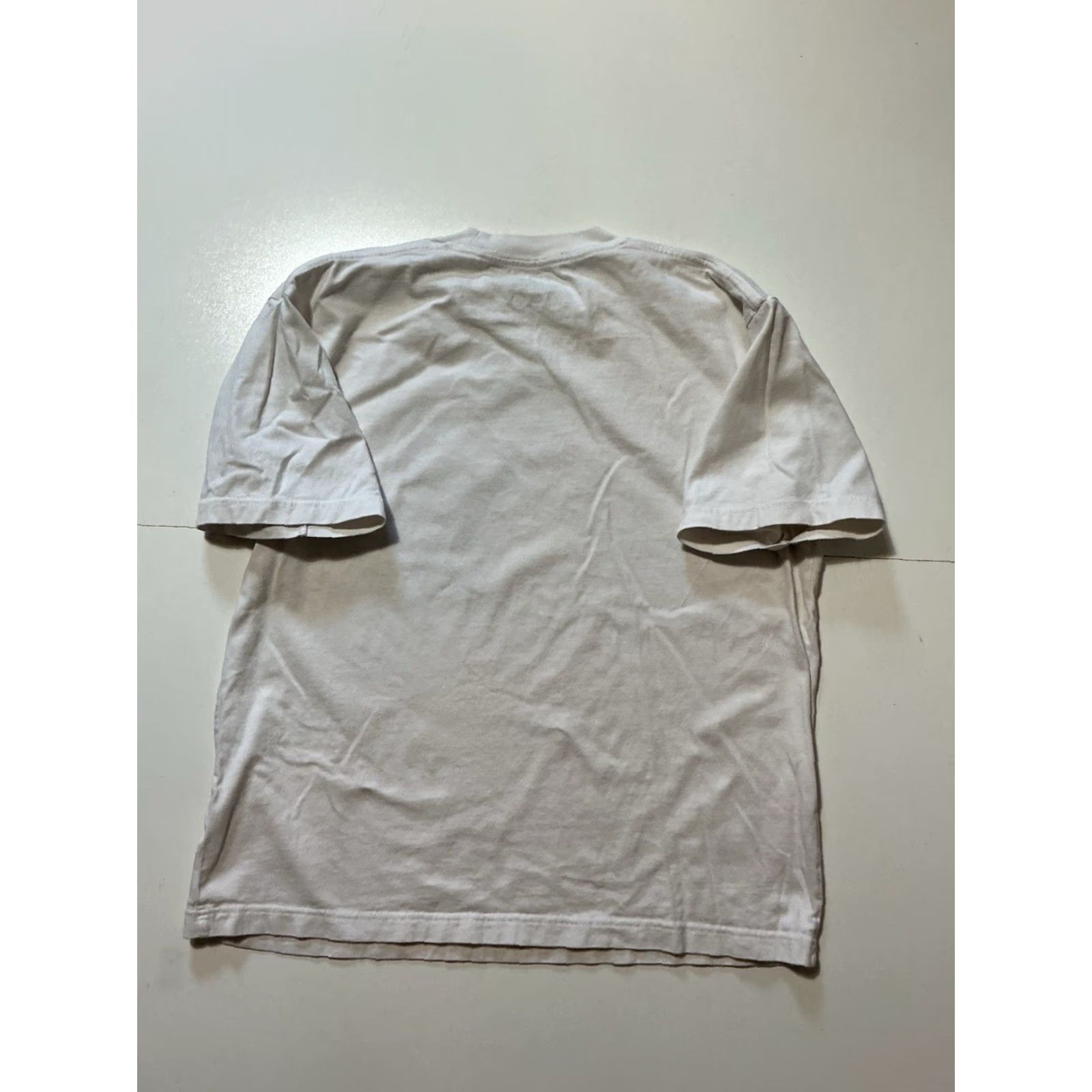 Uniqlo Uniqlo UT X Takashi Murakami X Billie Eilish Flowers & Skulls Graphic T-Shirt SM White Unisex Adults Small Shirts Mens Womens Size US S / EU 44-46 / 1 - 3 Thumbnail