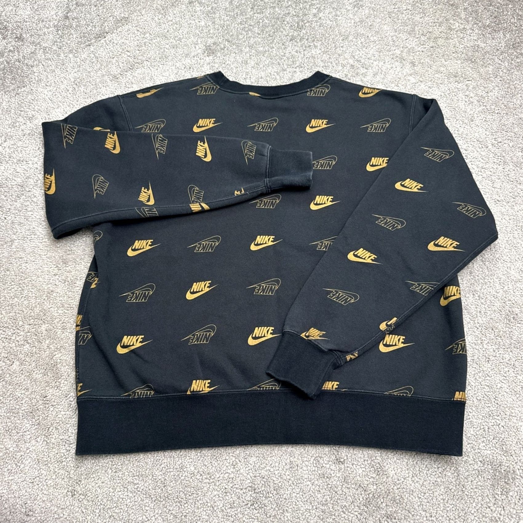 Nike Nike Sweatshirt Pullover Mens Medium Black Gold Crewneck All Over Print Graphic Size US M / EU 48-50 / 2 - 2 Thumbnail