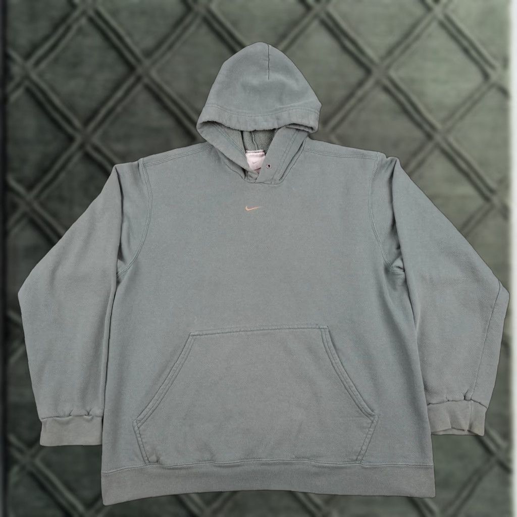 Nike VINTAGE Nike Hoodie Mens Large Green Pullover Swoosh Embroidered Sweatshirt with Kangaroo Pocket Size US L / EU 52-54 / 3 - 1 Thumbnail