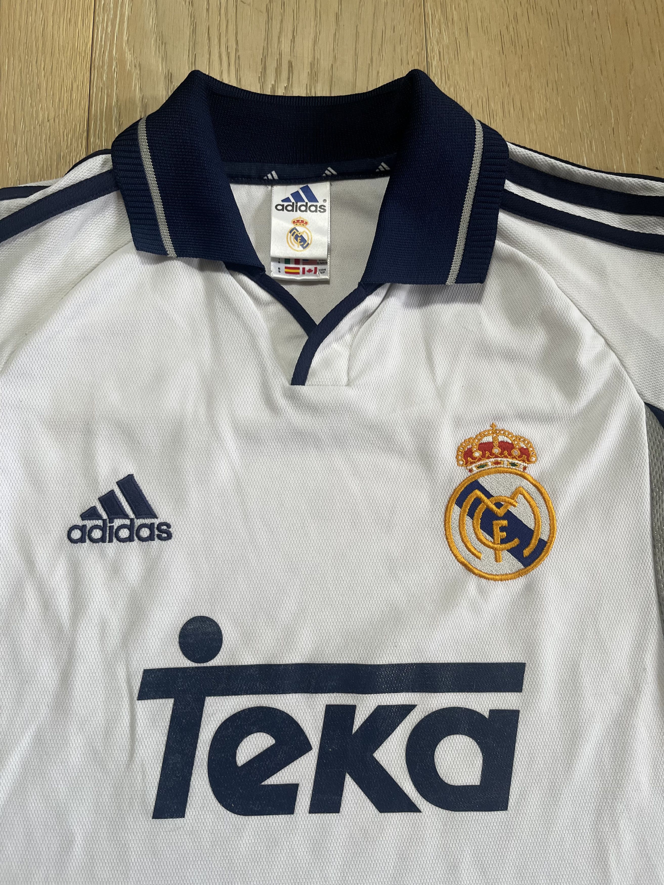 Adidas Real Madrid Authentic Home Jersey 2000/01 Size US S / EU 44-46 / 1 - 2 Thumbnail