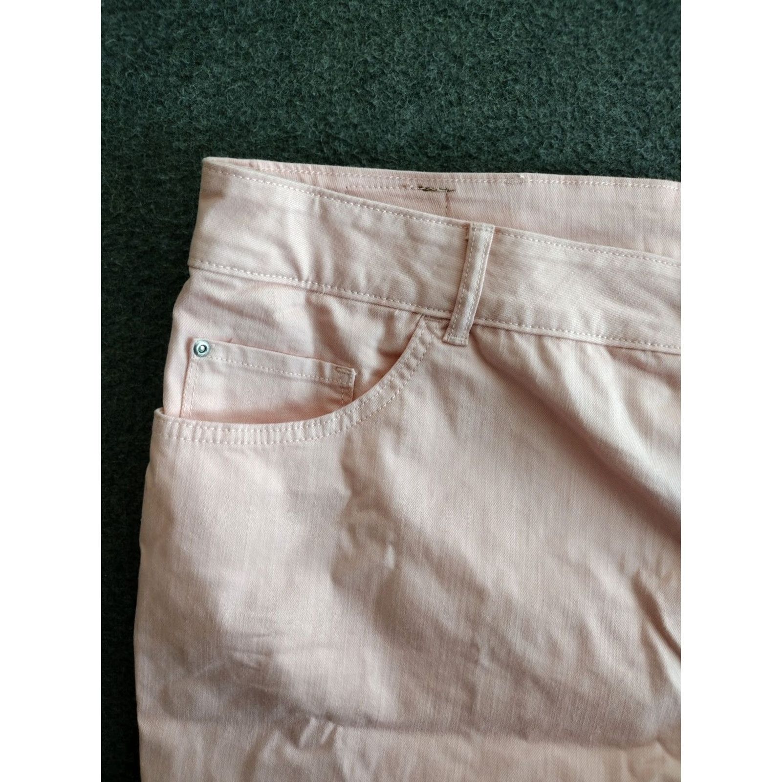 Lee Lee Bermuda Shorts Coral 26W Medium Womens Bermuda Shorts Coral 26W Medium Lee Size 26" / US 2 / IT 38 - 7 Thumbnail