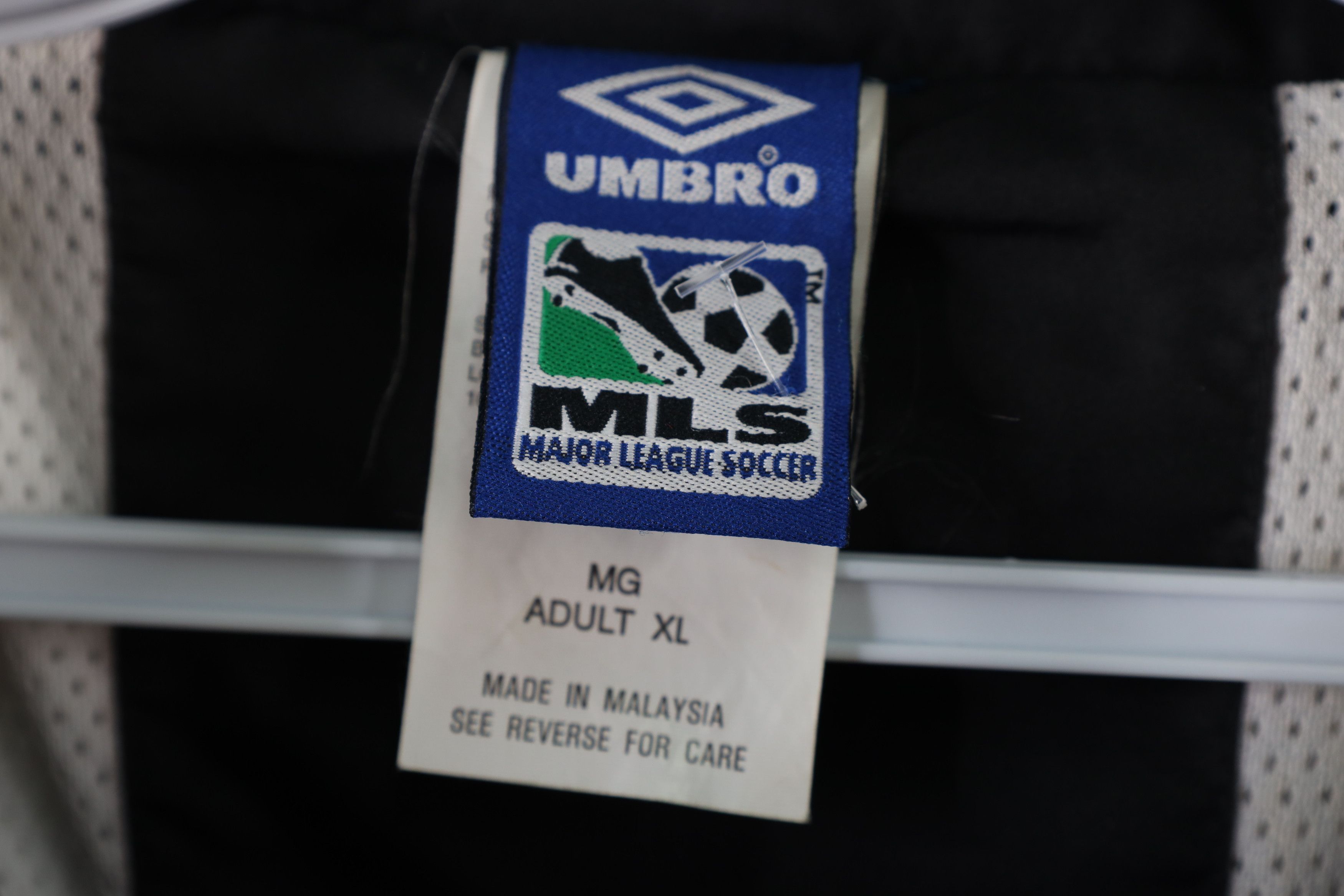 Umbro × Vintage Vintage 90s Umbro Soccer Full Zip Warm Up Windbreaker Jacket Size US XL / EU 56 / 4 - 5 Thumbnail
