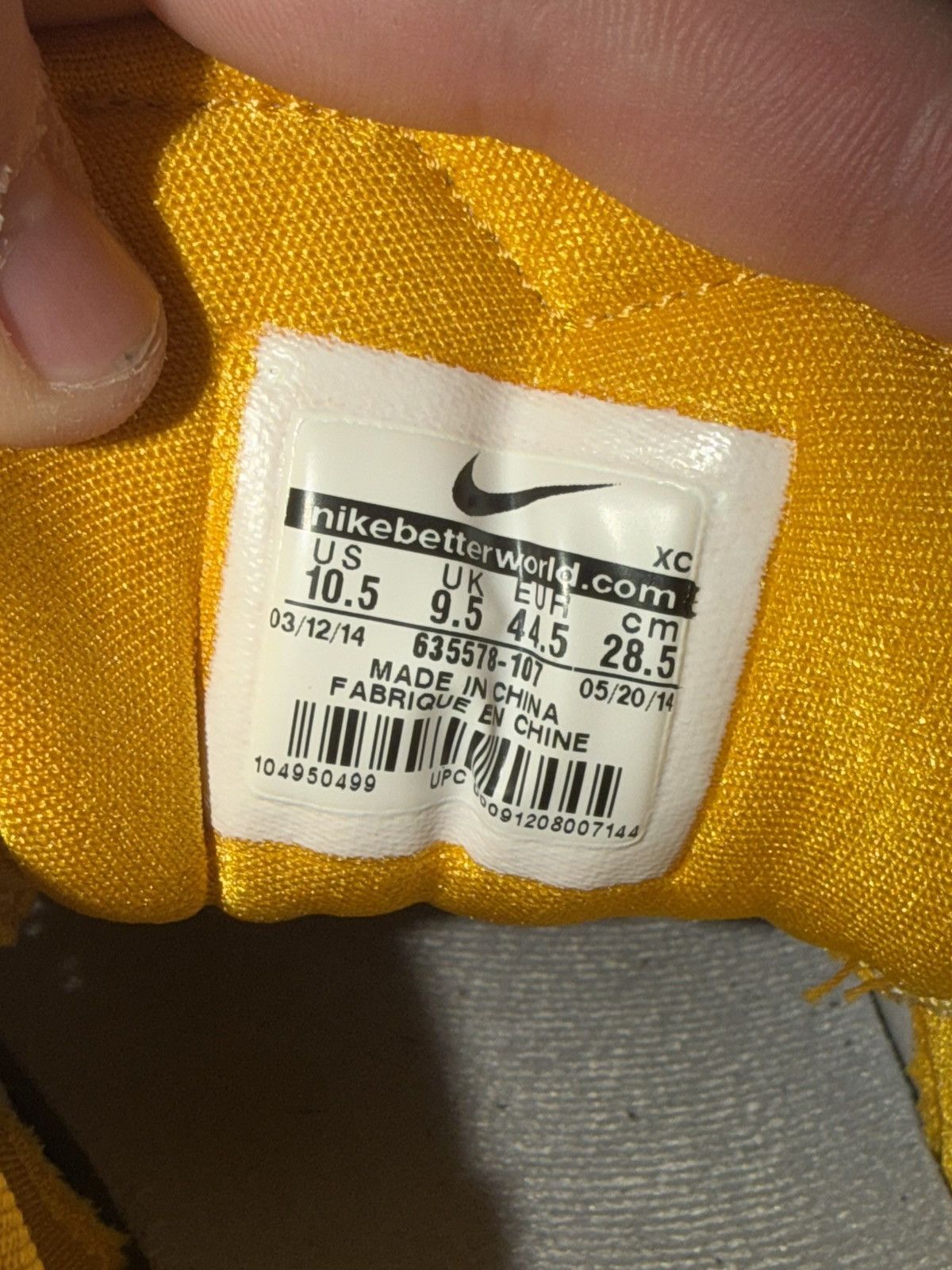 Nike Nike Zoom Kobe Venomenon 4 White University Gold 2014 CLEAN Size US 10.5 / EU 43-44 - 7 Thumbnail