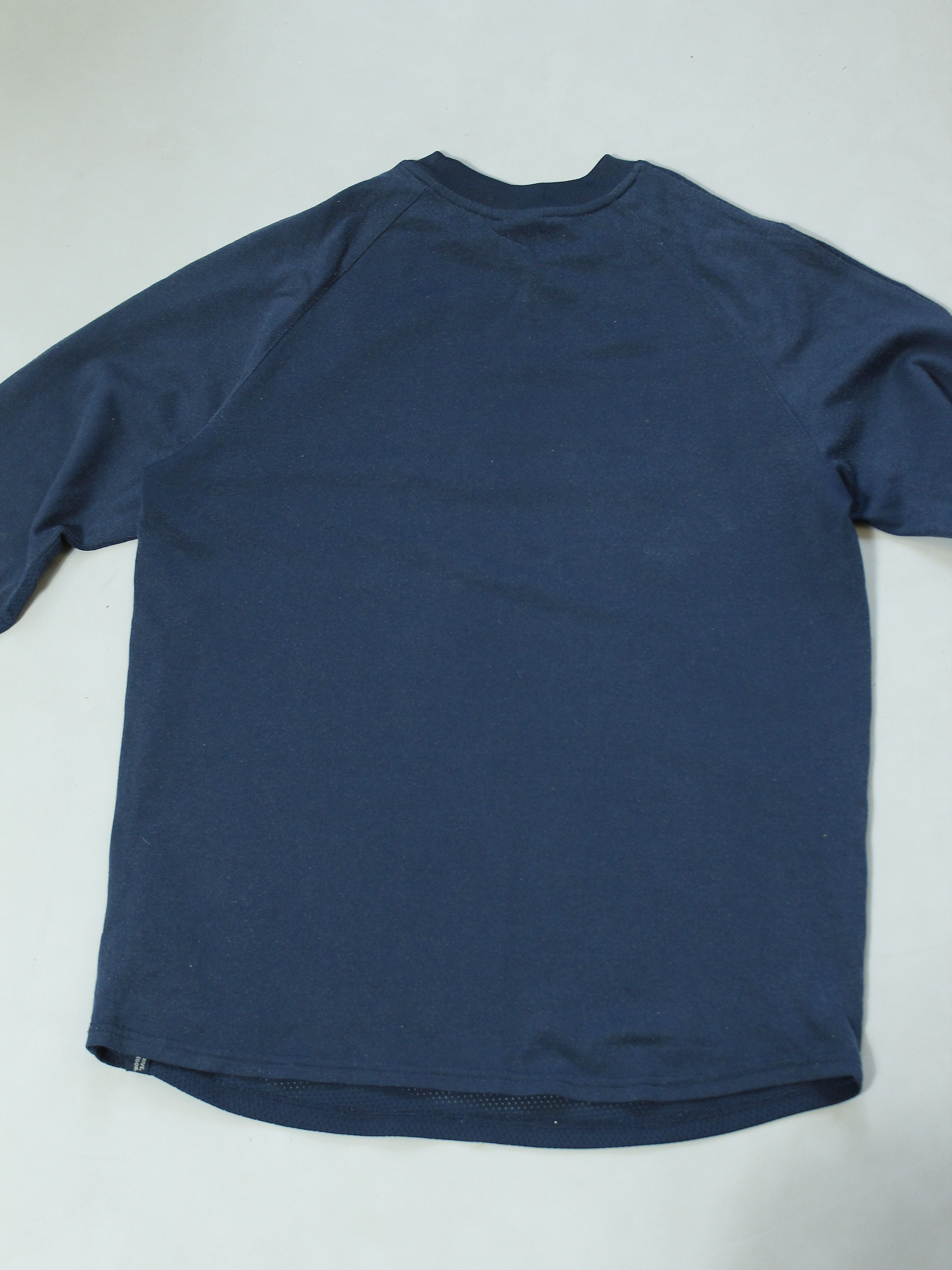 Nike × Vintage NIKE 72 VINTAGE MENS LONGSLEEVE PERFORATED FRONT SIDE Size US L / EU 52-54 / 3 - 6 Thumbnail