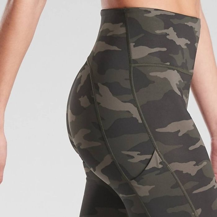 Athleta Ultimate Stash Pocket Camo 7/8 Tight SuperSonic,Black SIZE