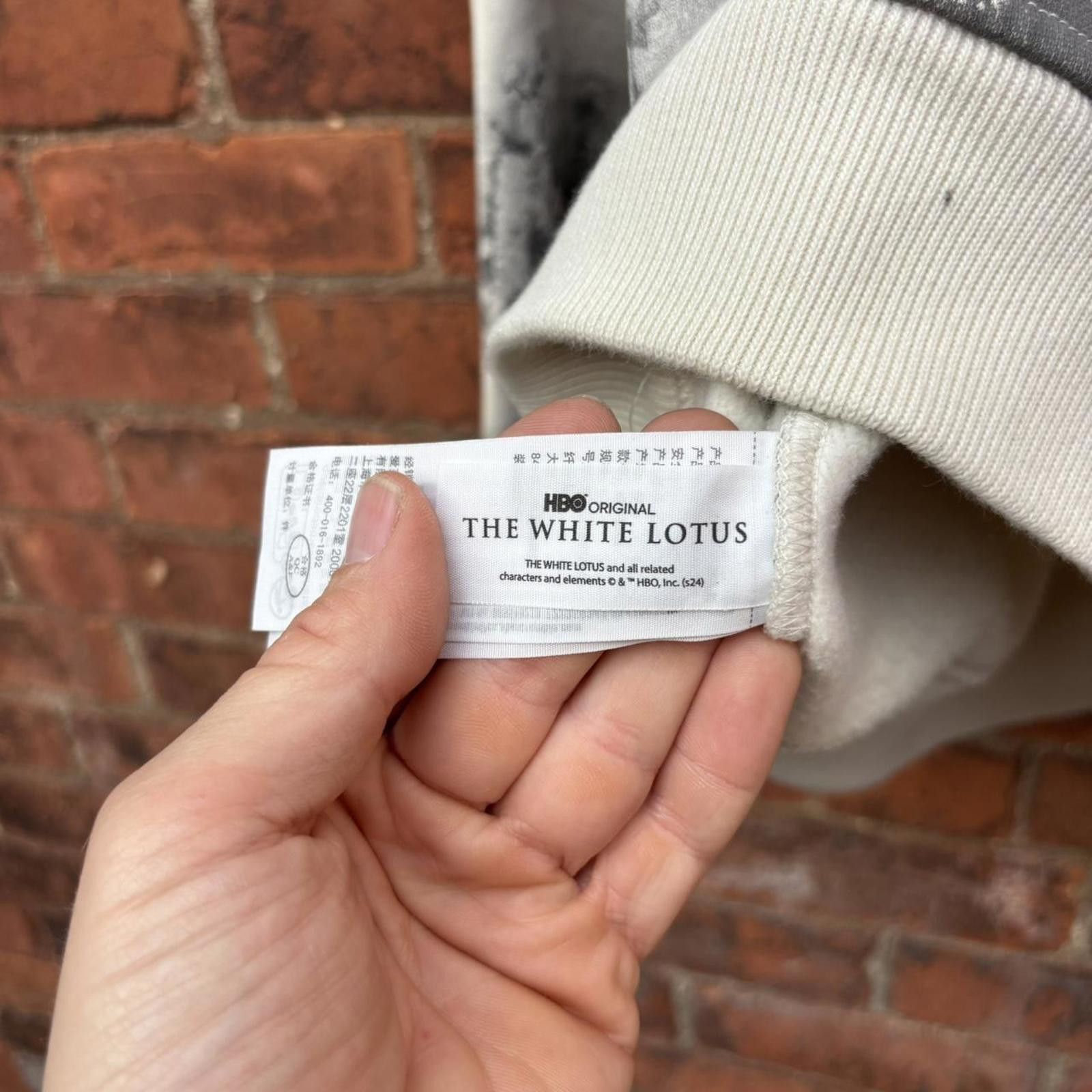Abercrombie & Fitch white lotus Abercrombie and fitch crewneck sweatshirt Size US L / EU 52-54 / 3 - 7 Thumbnail
