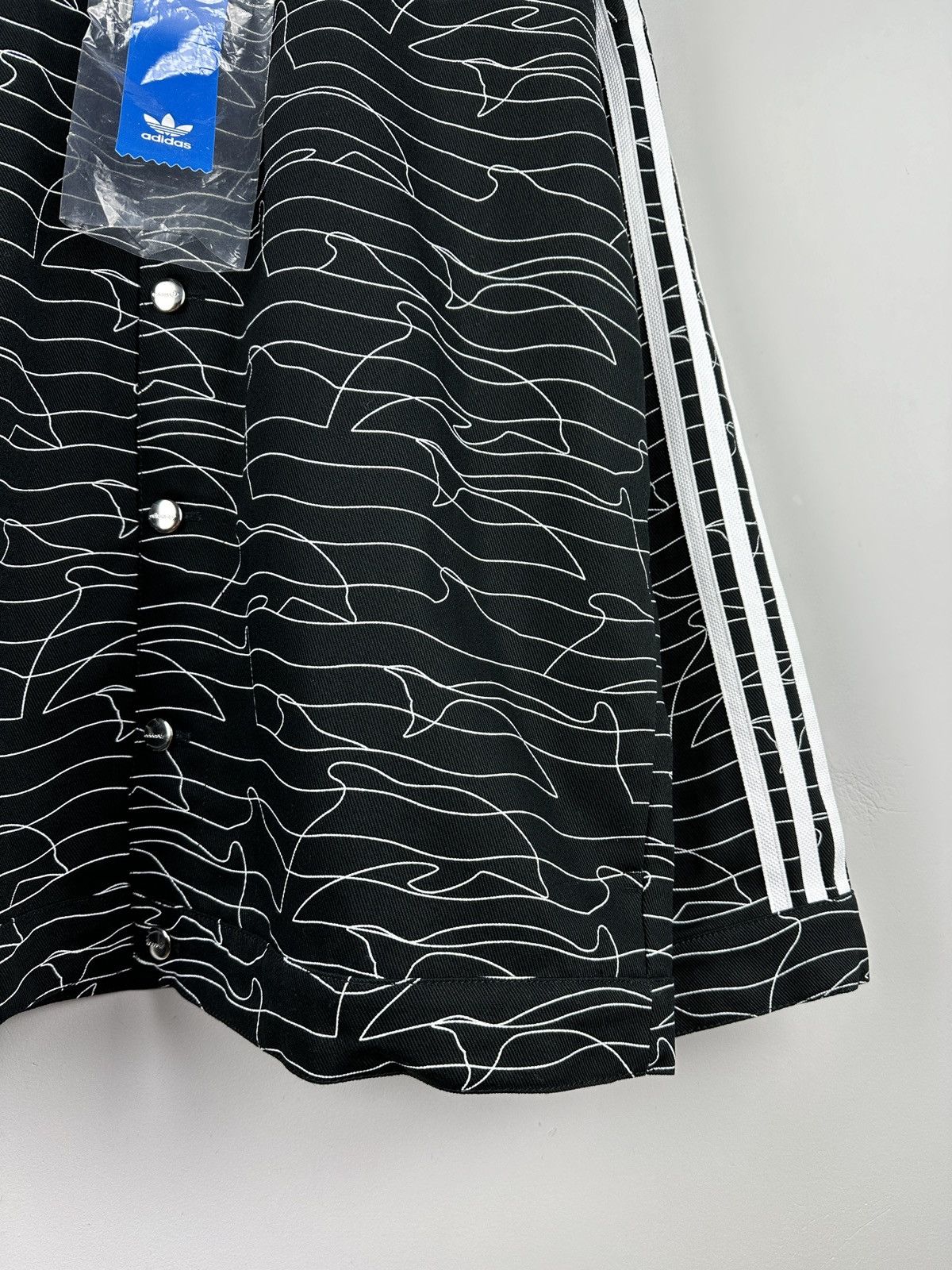 Adidas NEW🏷️ Adidas Originals Dolphin Print Jacket Size US S / EU 44-46 / 1 - 7 Thumbnail