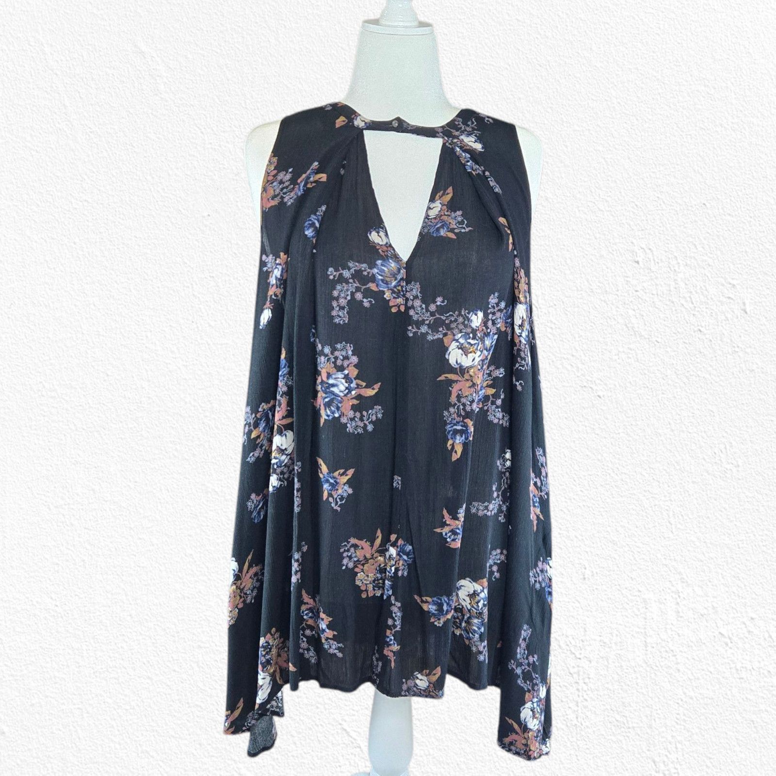 Free People Free People Black Floral Trapeze Tunic Swing Blouse Size XS Size XS / US 0-2 / IT 36-38 - 1 Thumbnail
