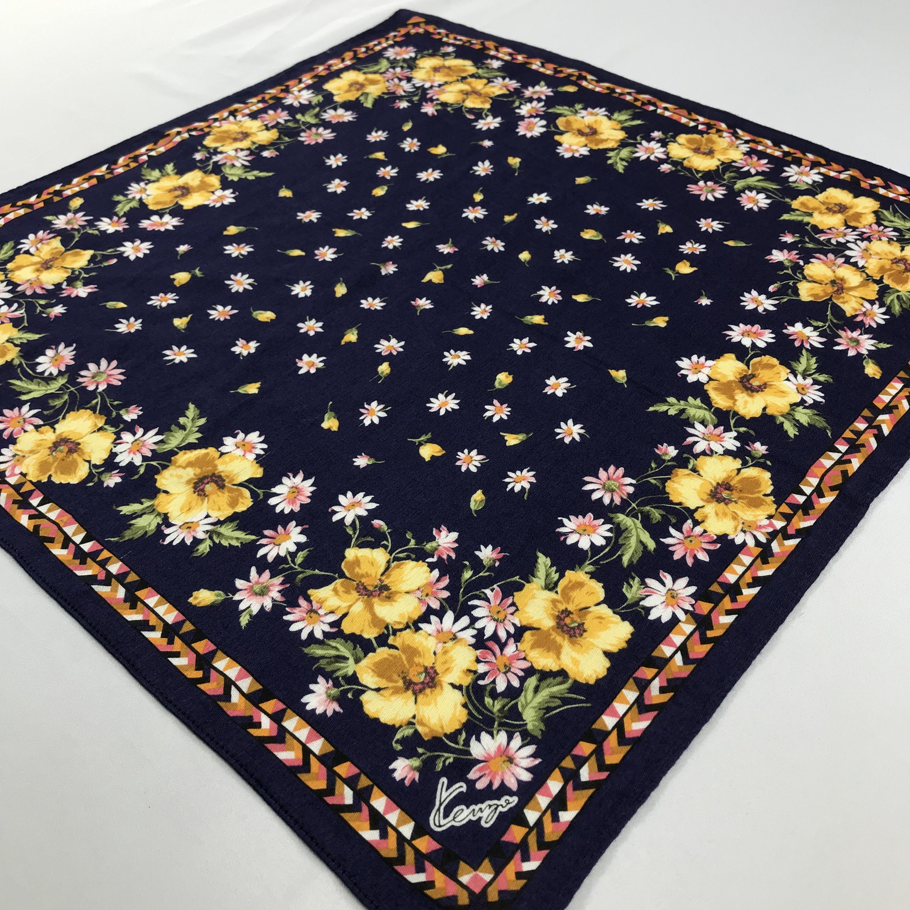 Kenzo × Vintage Kenzo Bandana / Handkerchief / Neckerchief - S1982 Size ONE SIZE - 2 Thumbnail