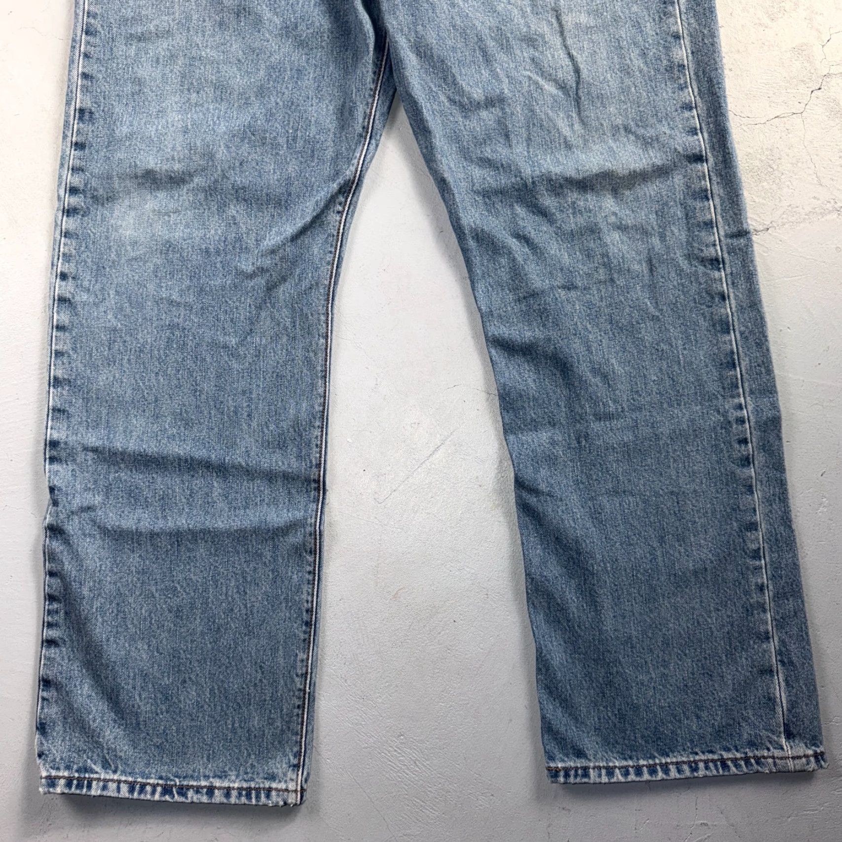 Levi's VINTAGE Levi's 501 Jeans Mens Denim Blue Light Wash 40x32 Straight 5-Pocket 90s Size US 40 / EU 56 - 3 Thumbnail