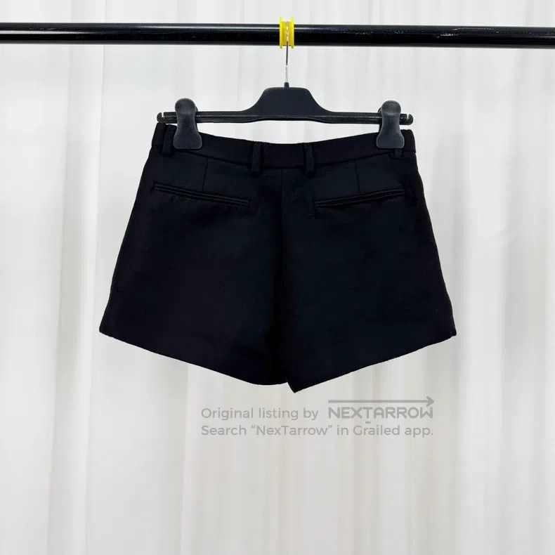 Gucci Gucci 25 new black wool shorts Size 26" / US 2 / IT 38 - 2 Thumbnail