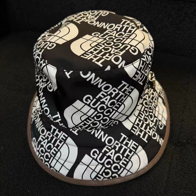Gucci Gucci SizeM Black and white full of Indonesian dragons, fis Size ONE SIZE - 1 Thumbnail