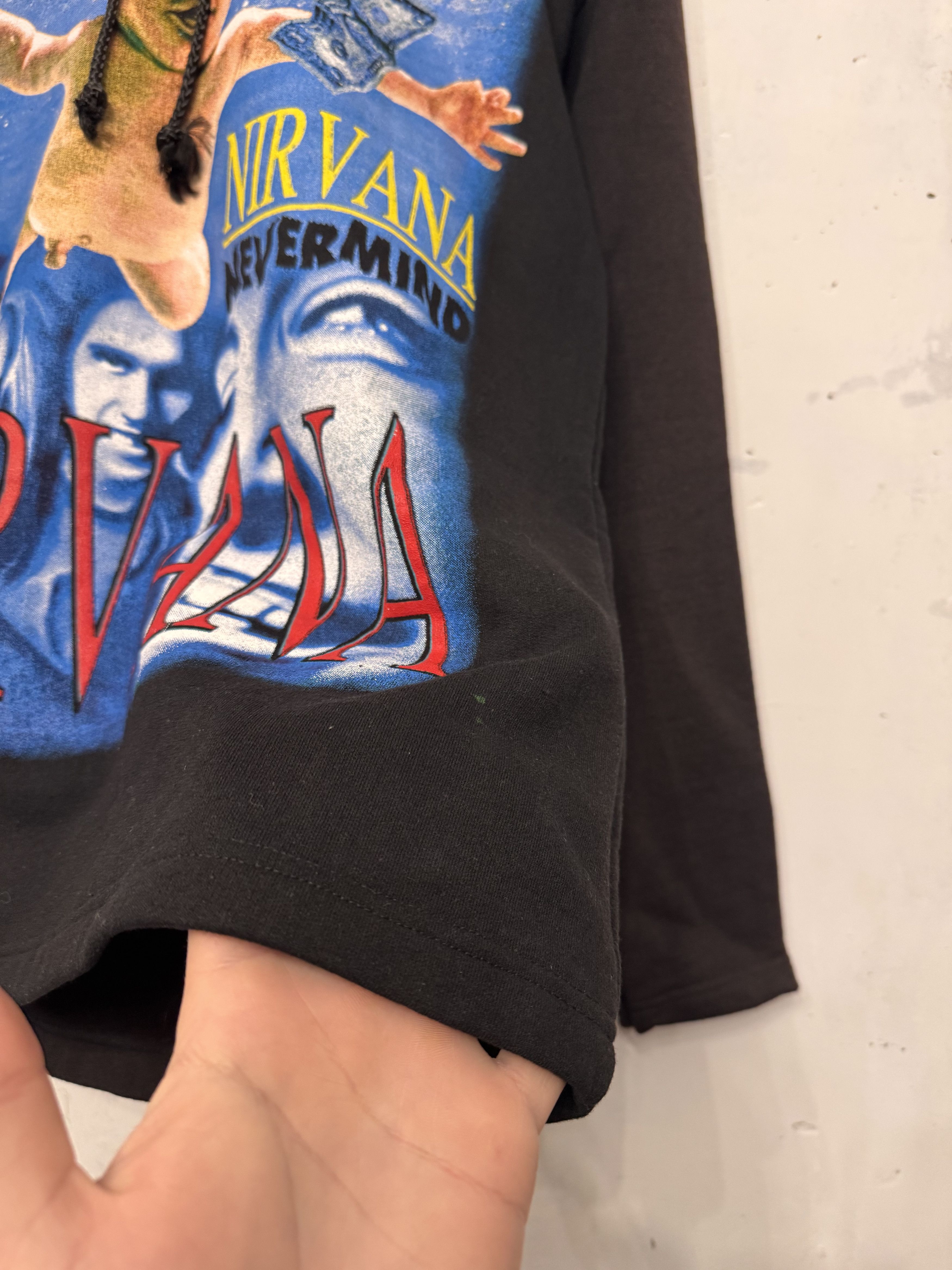 Band Tees Vintage 90s Nirvana Nevermind Rock Band Hoodie Size US M / EU 48-50 / 2 - 4 Thumbnail