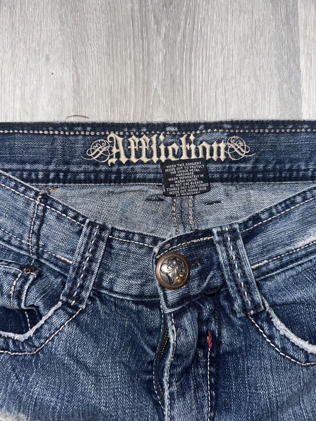 Affliction 2000s Affliction y2k skull jeans Size US 30 / EU 46 - 3 Thumbnail