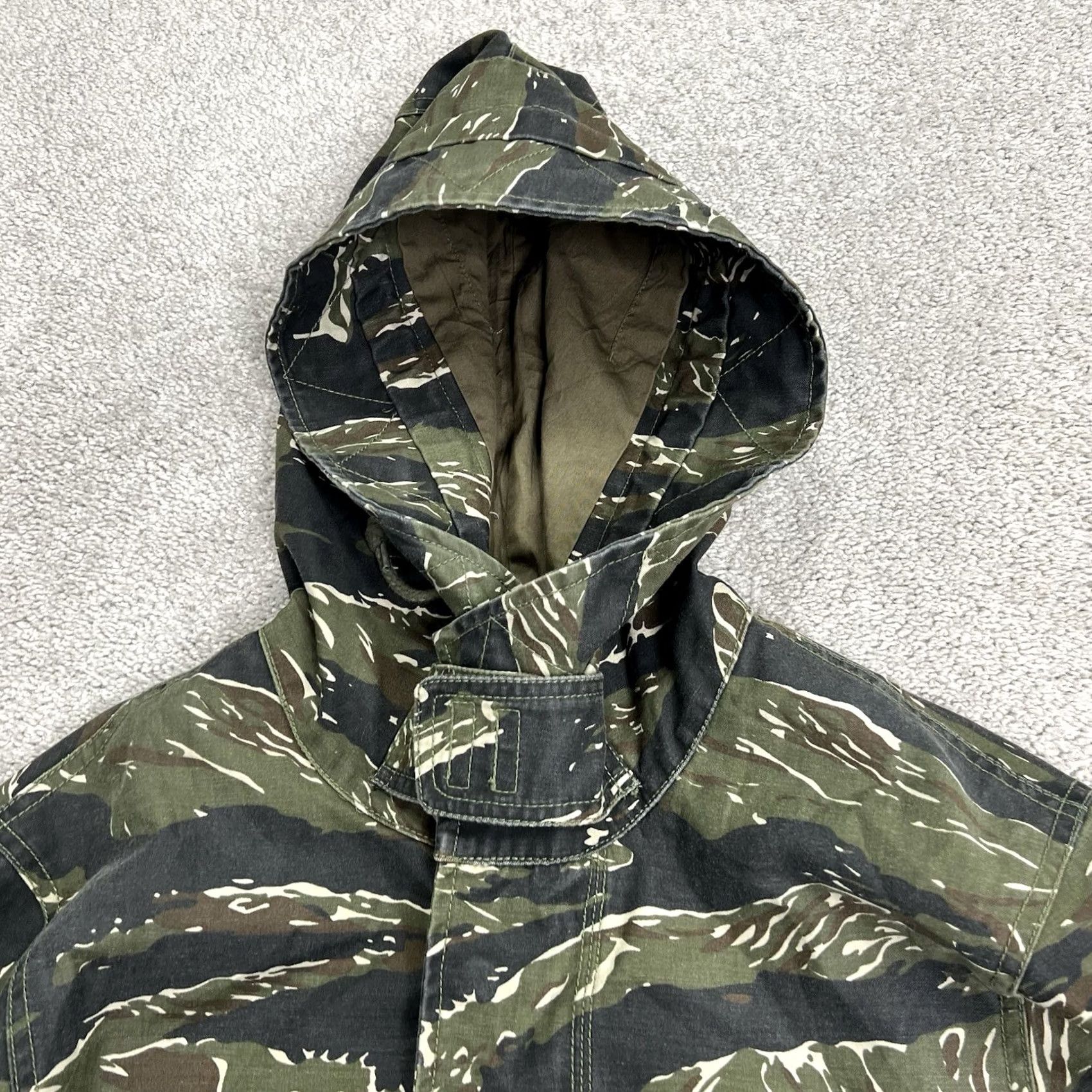 Alpha Industries VINTAGE? No — Alpha Industries Jacket Mens Small Camo Hooded Field Coat Tiger Stripe Zip Green Jacket Size US S / EU 44-46 / 1 - 2 Thumbnail