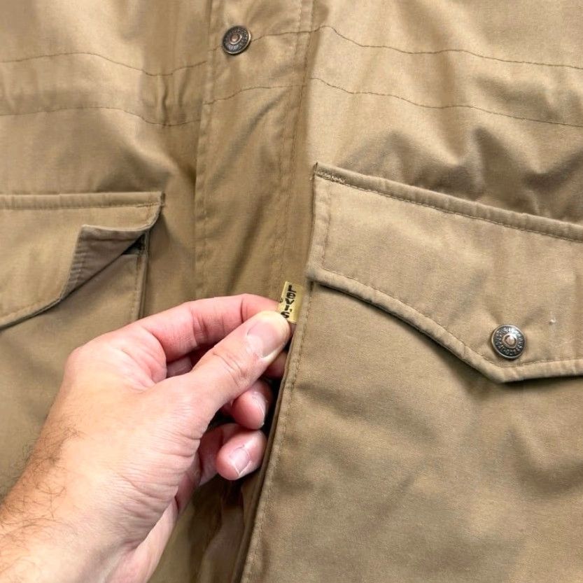 Levi's VINTAGE Levi’s Parka Jacket Men's Large Brown Wool Lined Plaid Puffer 80s 90s Jacket, Zip Snap, Fall Winter 80s 90s Mens Brown Size US L / EU 52-54 / 3 - 7 Thumbnail