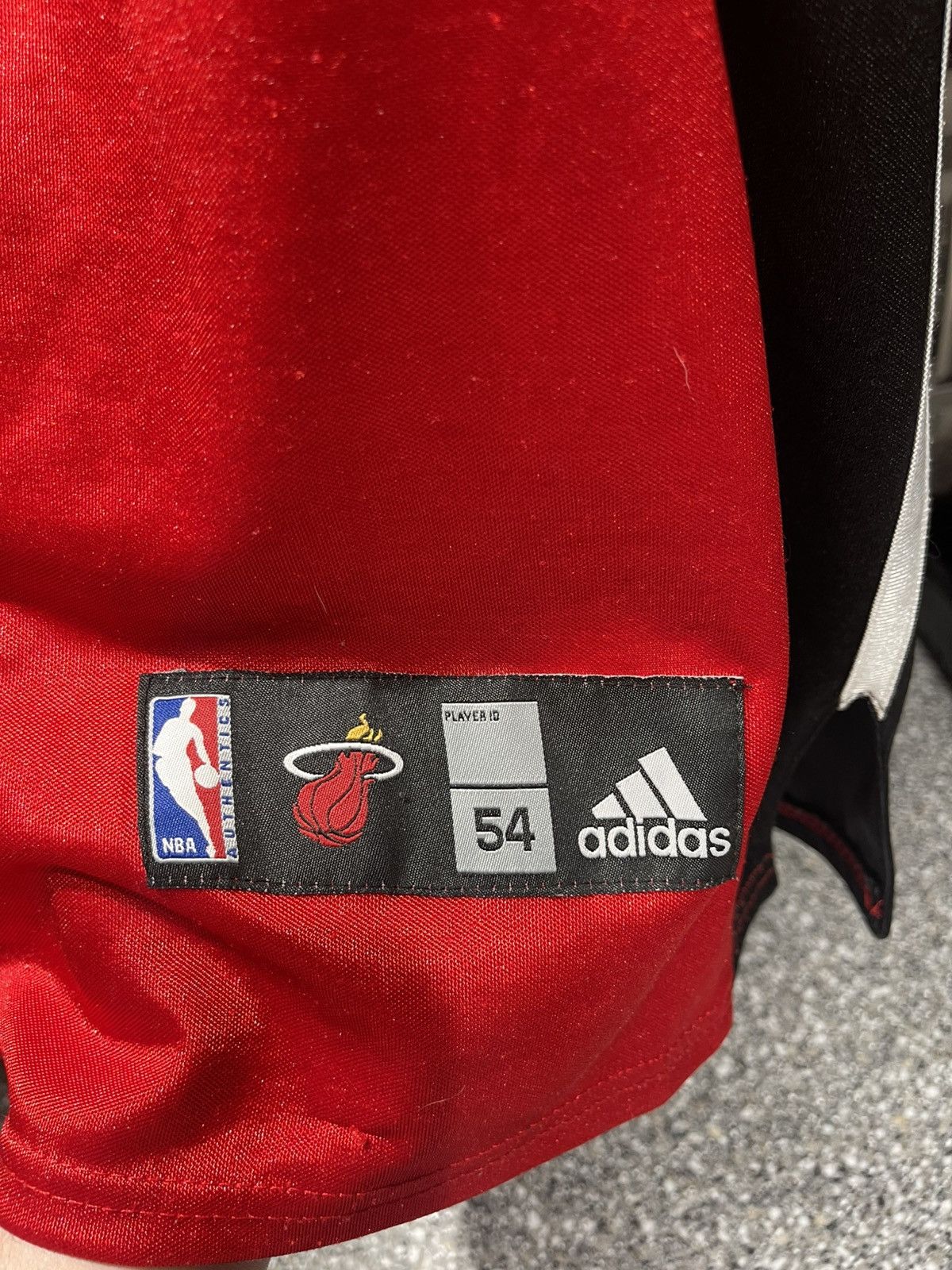 Adidas × NBA Adidas Miami Heat LeBron James #6 Basketball Jersey Size US L / EU 52-54 / 3 - 4 Thumbnail