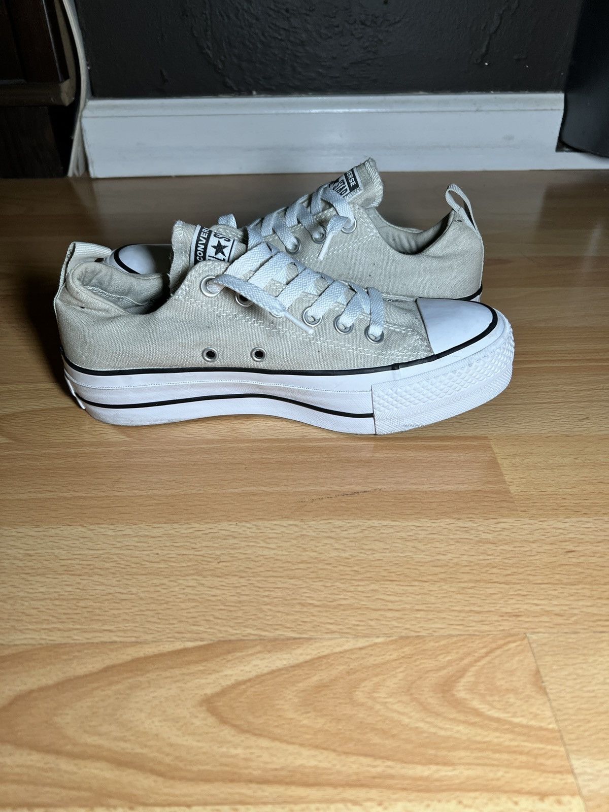 Converse Chuck Taylor All Star Lift Platform Size US 7 / IT 37 - 3 Thumbnail