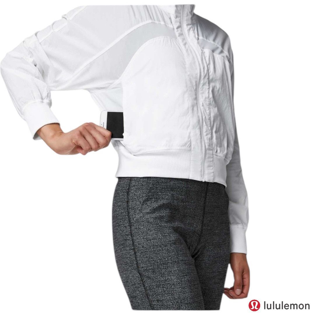 Lululemon NWT- Lululemon Serve It Full Zip Mesh Windbreaker Jacket Size M / US 6-8 / IT 42-44 - 4 Thumbnail