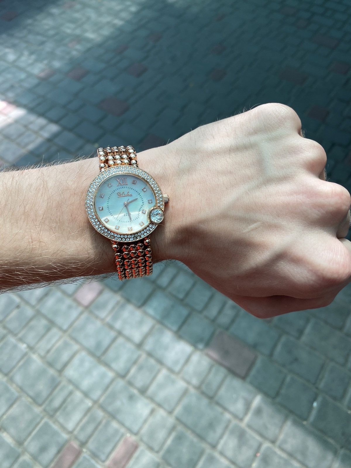 Vintage Glamorous Gold Watch - Bejeweled Beauty Size ONE SIZE - 1 Thumbnail