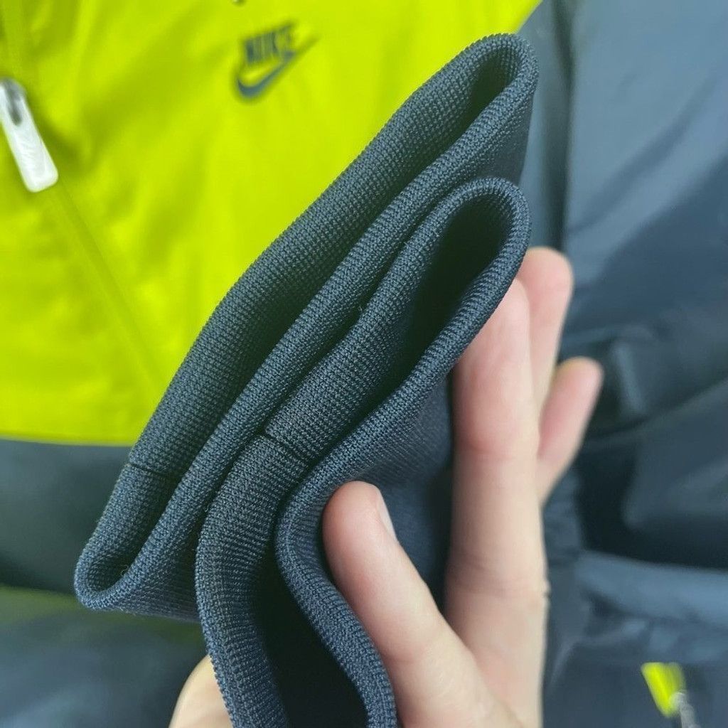 Nike NIKE Windrunner Zip Up Jacket in Yellow & Black Size S Size S / US 4 / IT 40 - 7 Thumbnail