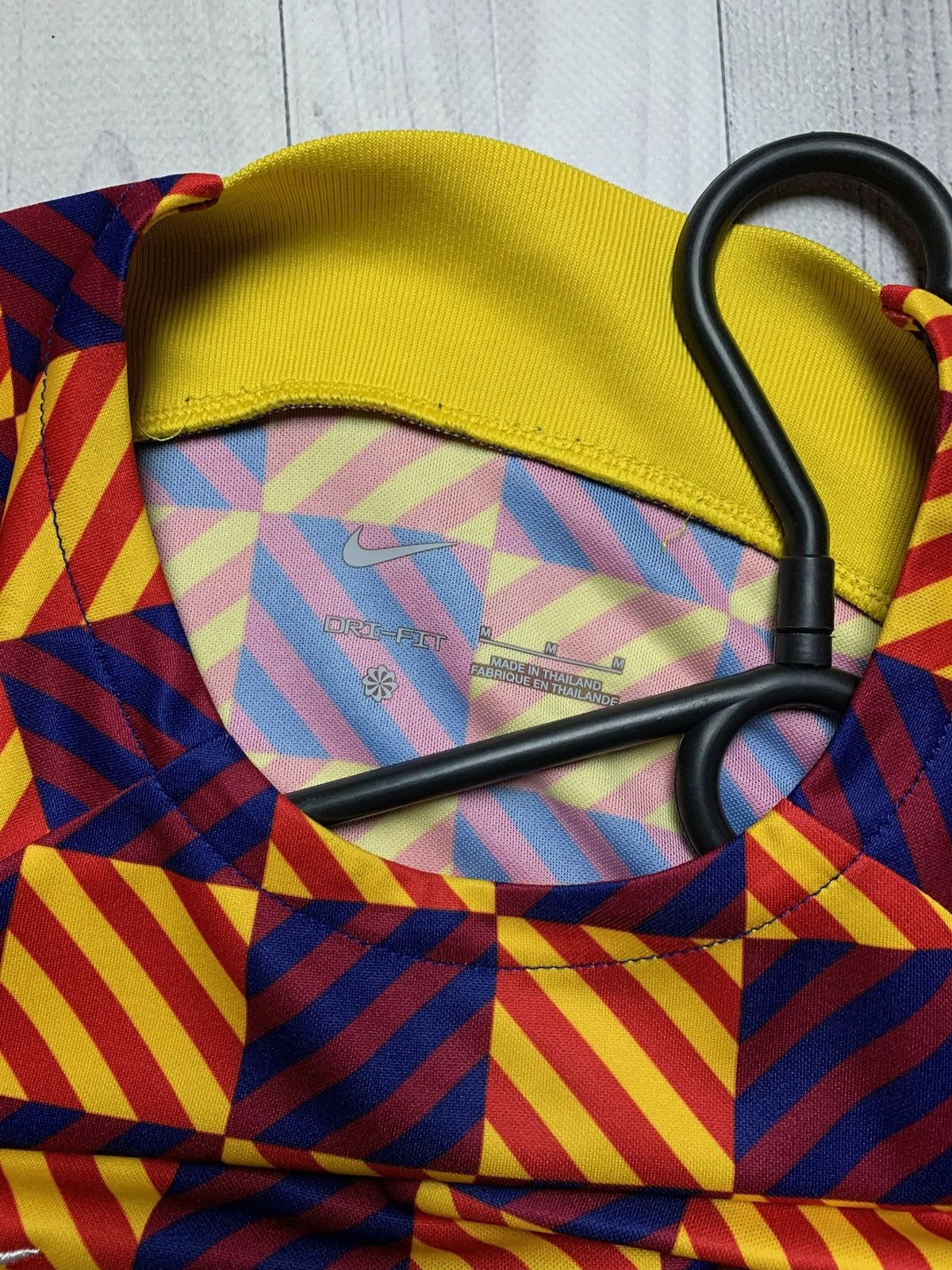 Nike Nike Barcelona training soccer jersey size M rare Size US M / EU 48-50 / 2 - 5 Thumbnail