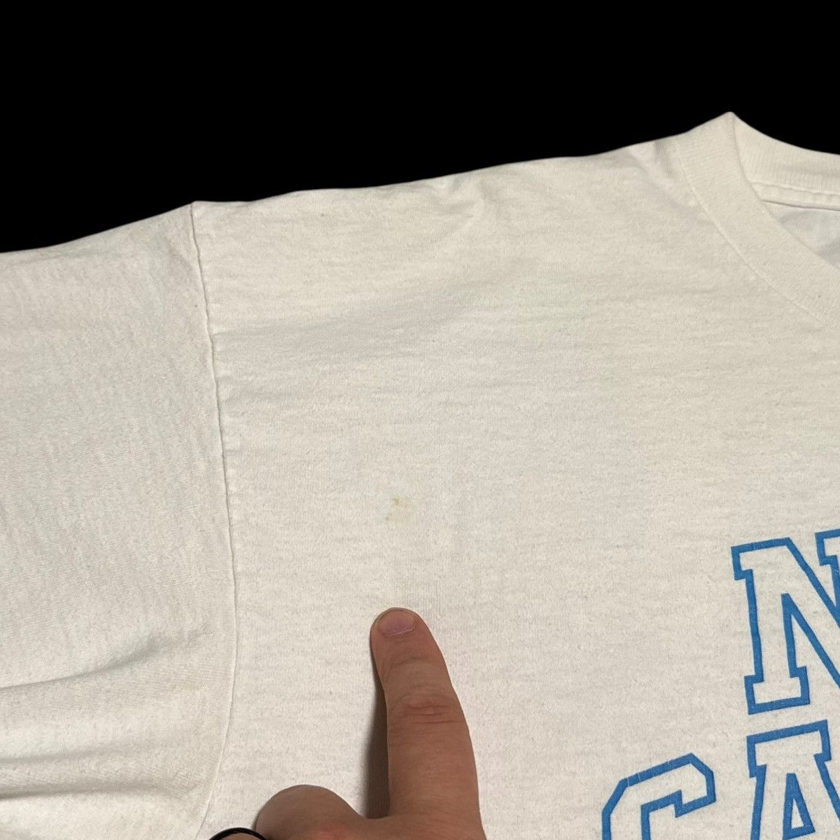 Jansport 90s Jansport North Carolina Tarheels White Shirt Men's XL Size US XL / EU 56 / 4 - 4 Thumbnail
