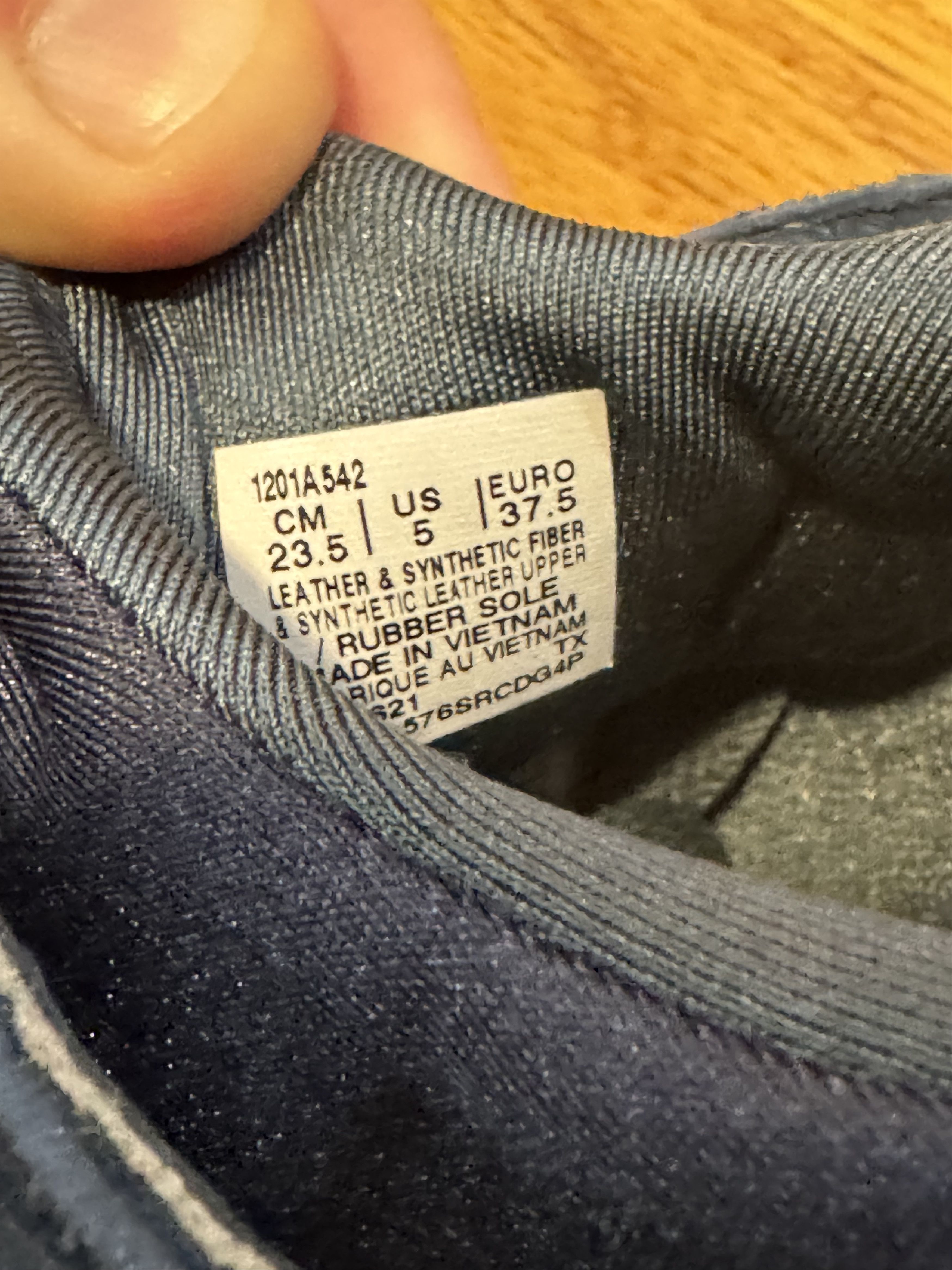 Asics × Kith Kith Asics Gel Lyte V Salmon Toe - Size 5 (Women's size 6.5) Size US 5 / EU 37 - 10 Thumbnail