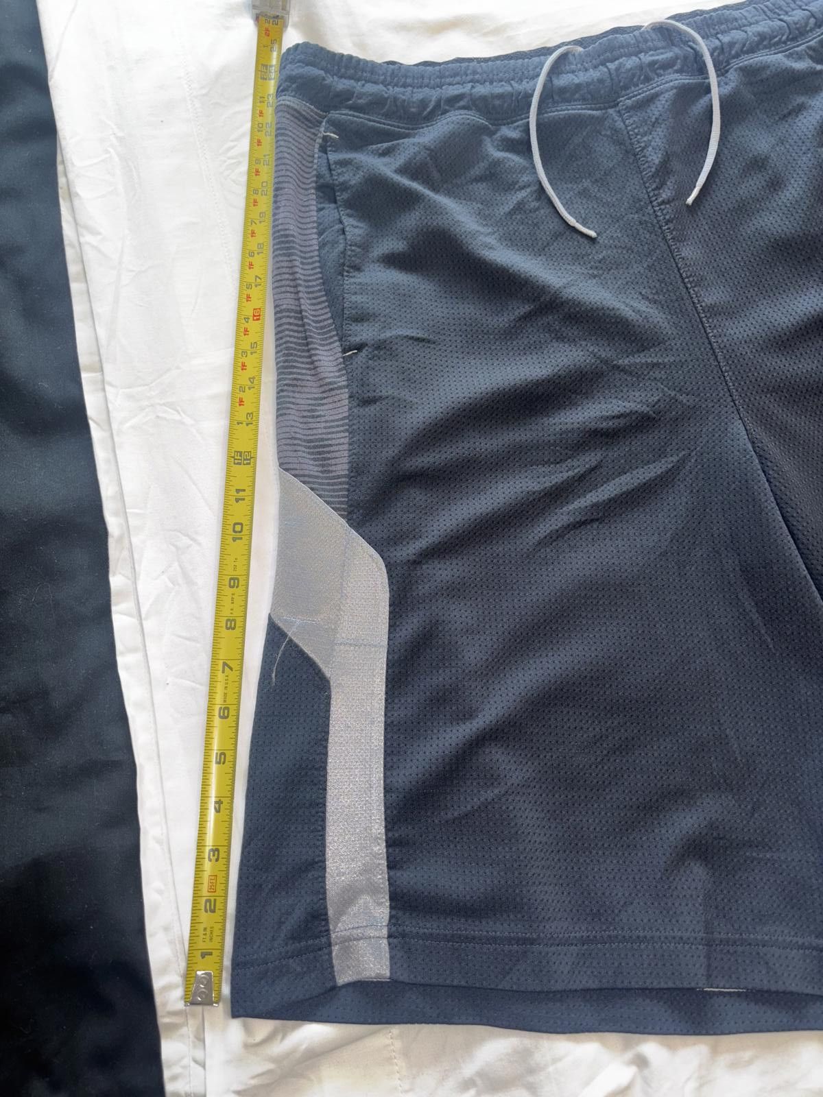Under Armour Athletic Under Armour Men's Shorts - XL Size US 36 / EU 52 - 8 Thumbnail