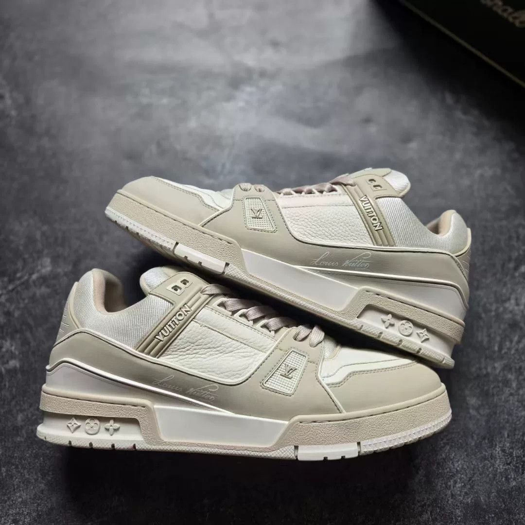 Louis Vuitton Louis Vuitton Training Gray Lowtop Sneakers 9 Men Size US 9 / EU 42 - 1 Thumbnail