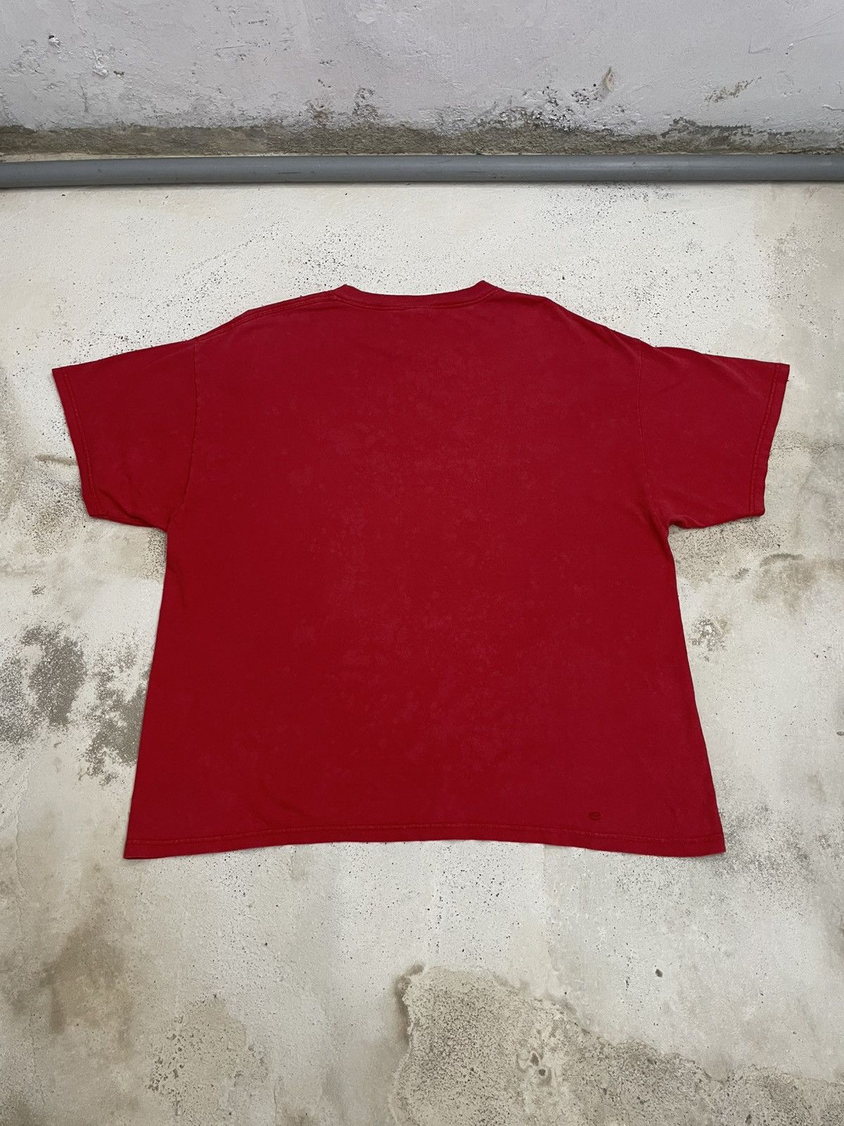 Delta Faded Worn Vintage Family Guys Cartoon Tee Size US XL / EU 56 / 4 - 2 Thumbnail