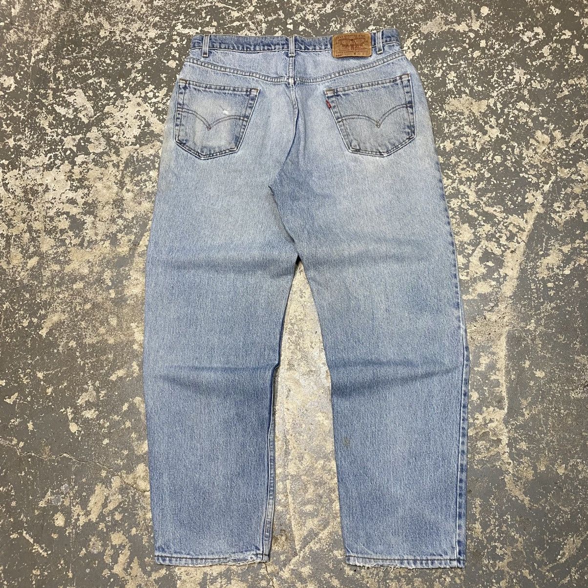 Japanese Brand × Levi's × Vintage Vintage Levi’s 550 Relaxed Fit Blue Light Wash Denim 90s Size US 35 - 1 Thumbnail