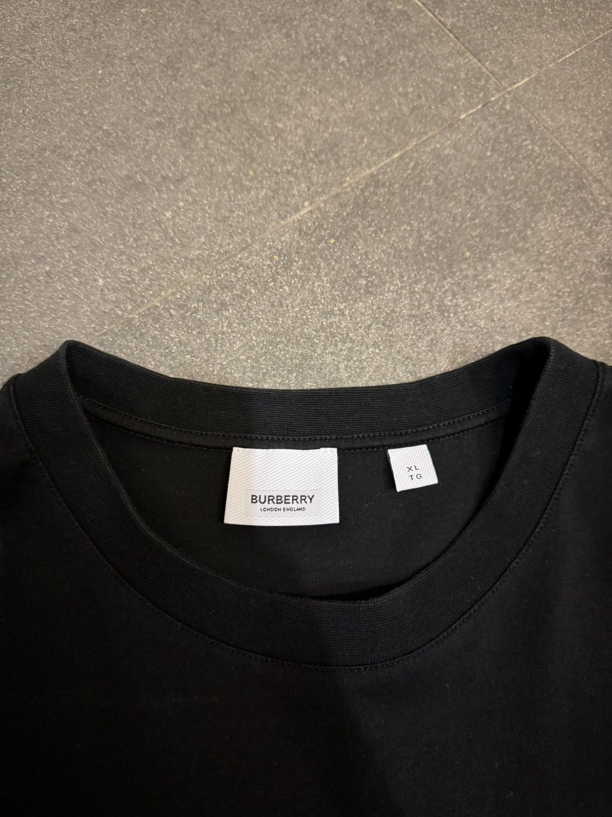 Burberry Burberry Black Logo T-Shirt Size US XL / EU 56 / 4 - 3 Thumbnail