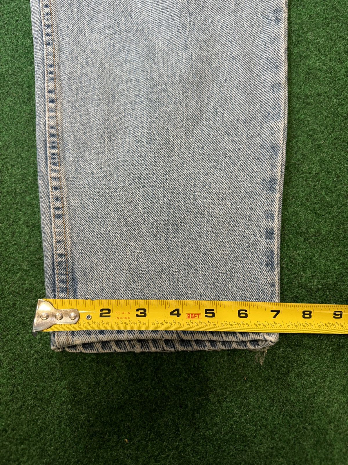 Levi's Vintage Clothing Vintage 90s Levi’s 550 Relaxed Taper Light Wash Jeans Size 42" / US 20 - 8 Thumbnail