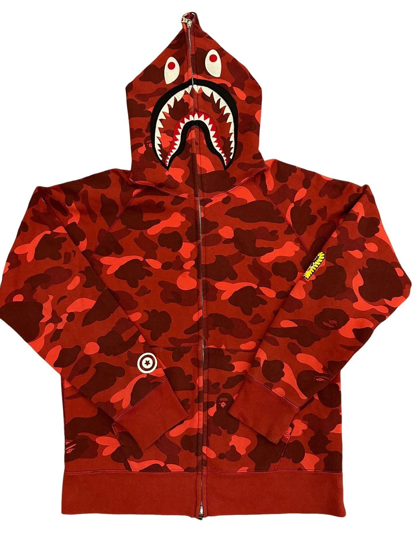 Bape BAPE Red Camo Shark Hoodie Size L Size US L / EU 52-54 / 3 - 1 Thumbnail