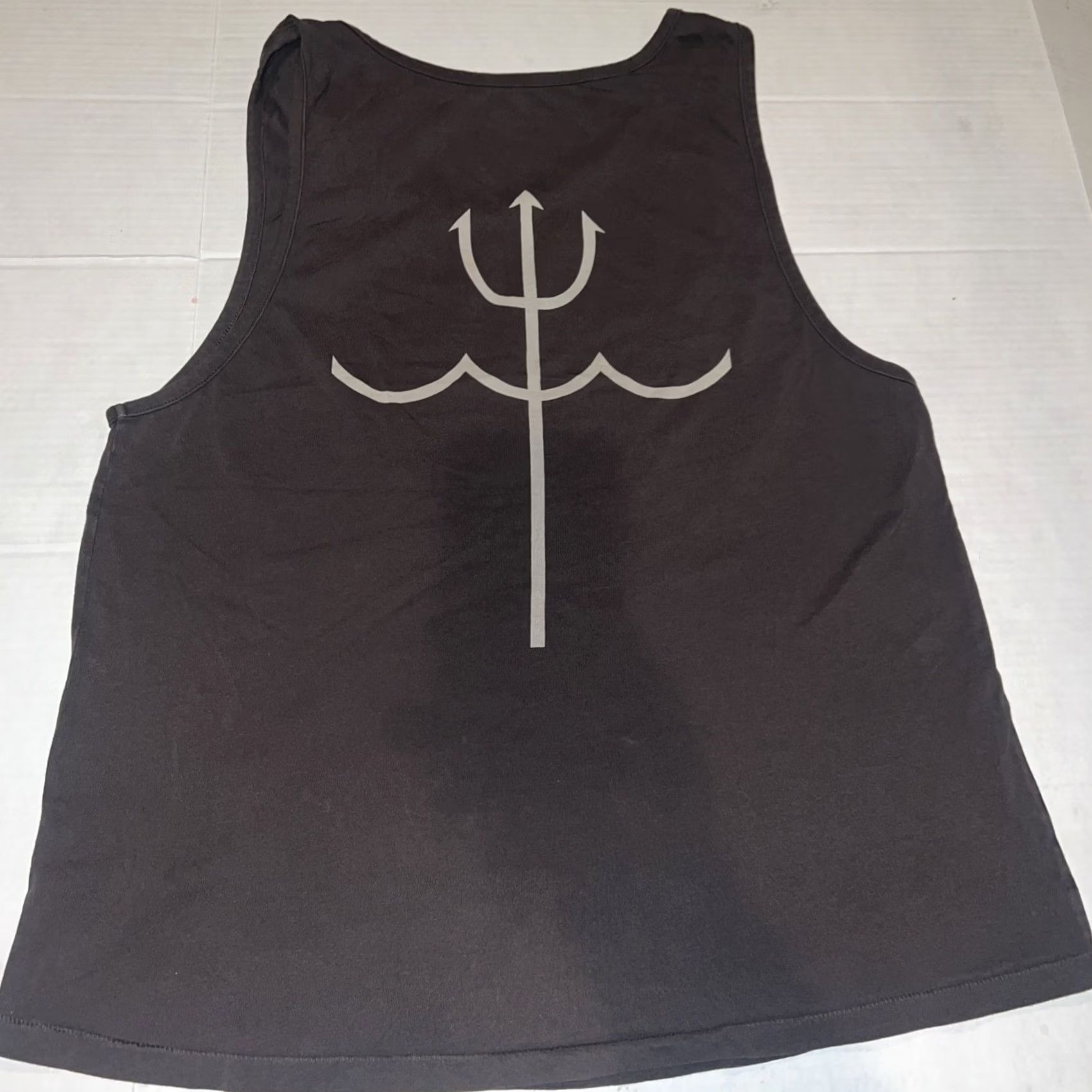Vintage VINTAGE Mollusk California Surfboards Logo Tank Top Shirt Large Gray Mens Regular Workout Beach Bohemian Surfer California 90s Style Logo Tee Size US L / EU 52-54 / 3 - 5 Thumbnail