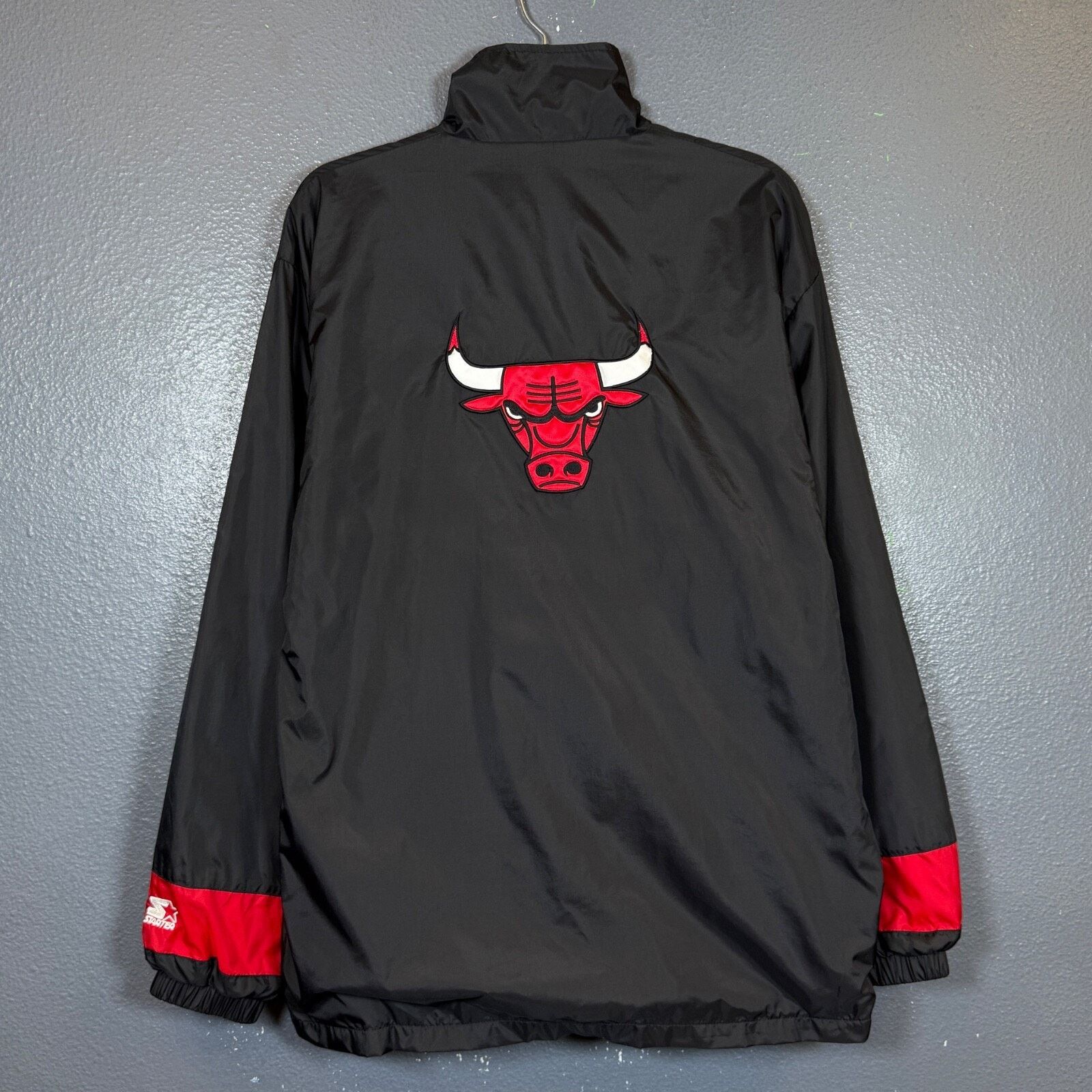 Starter Starter XL men Black Chicago Bulls NBA Nylon jacket vintage Size US XL / EU 56 / 4 - 1 Thumbnail