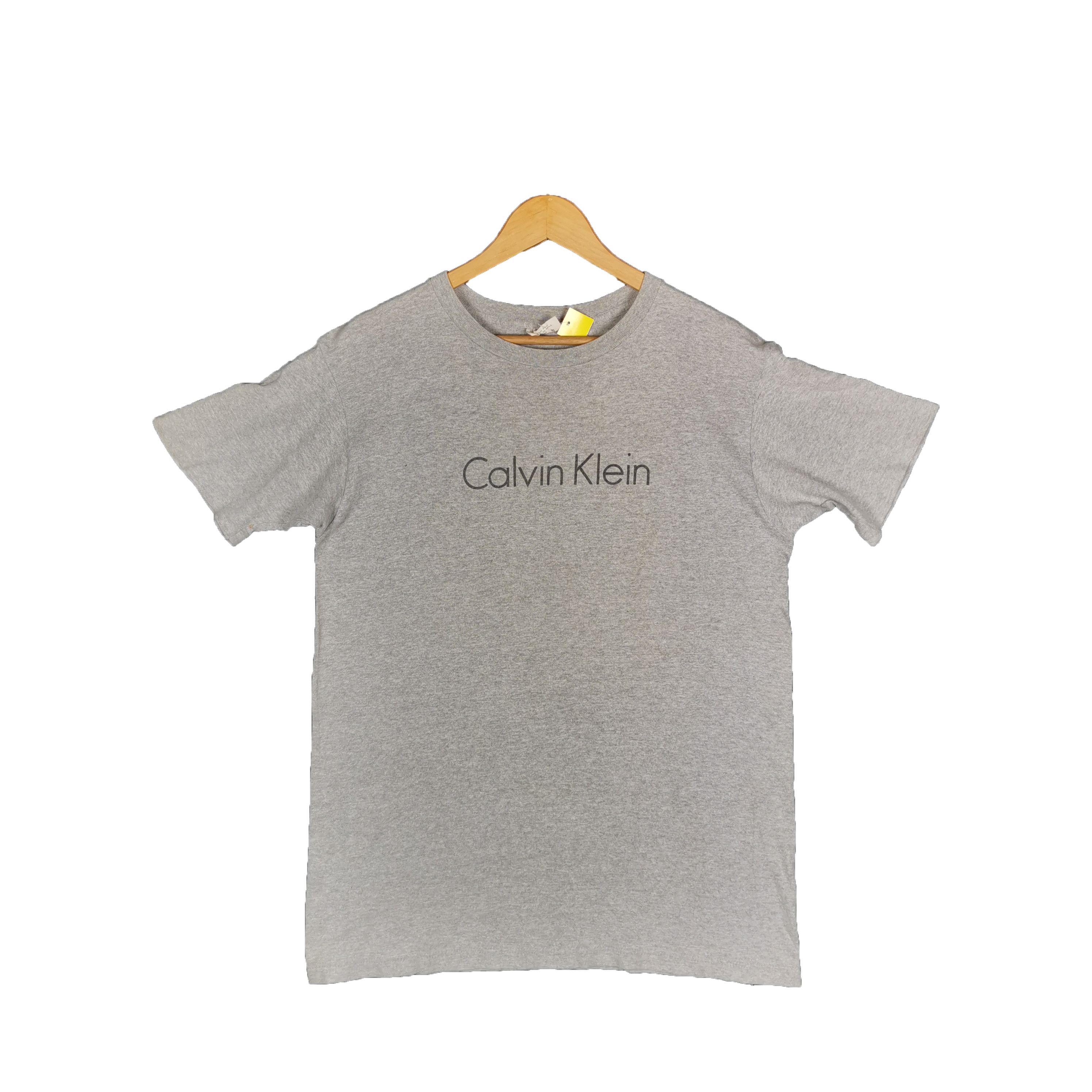 Calvin Klein Vintage 90's Calvin Klein T-shirt Calvin Klein Crewneck Tees Size US M / EU 48-50 / 2 - 1 Thumbnail