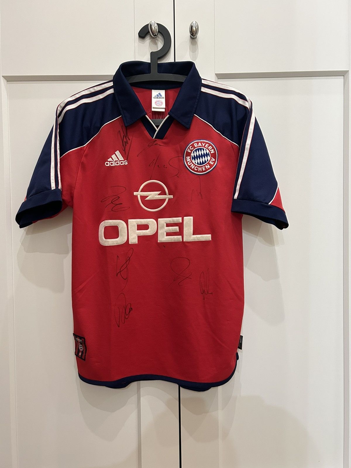 Adidas Bayern Munchen 1999 home signatures Size US S / EU 44-46 / 1 - 1 Thumbnail