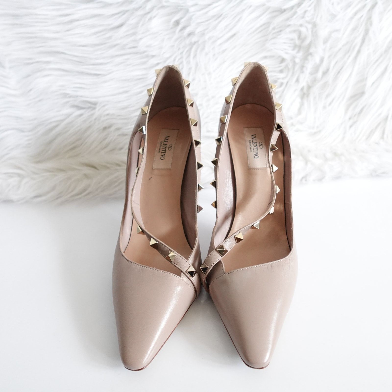 Valentino Valentino Beige Nude Nappa Gold Rockstud Cross Strap Pumps Size US 10 / IT 40 - 5 Thumbnail